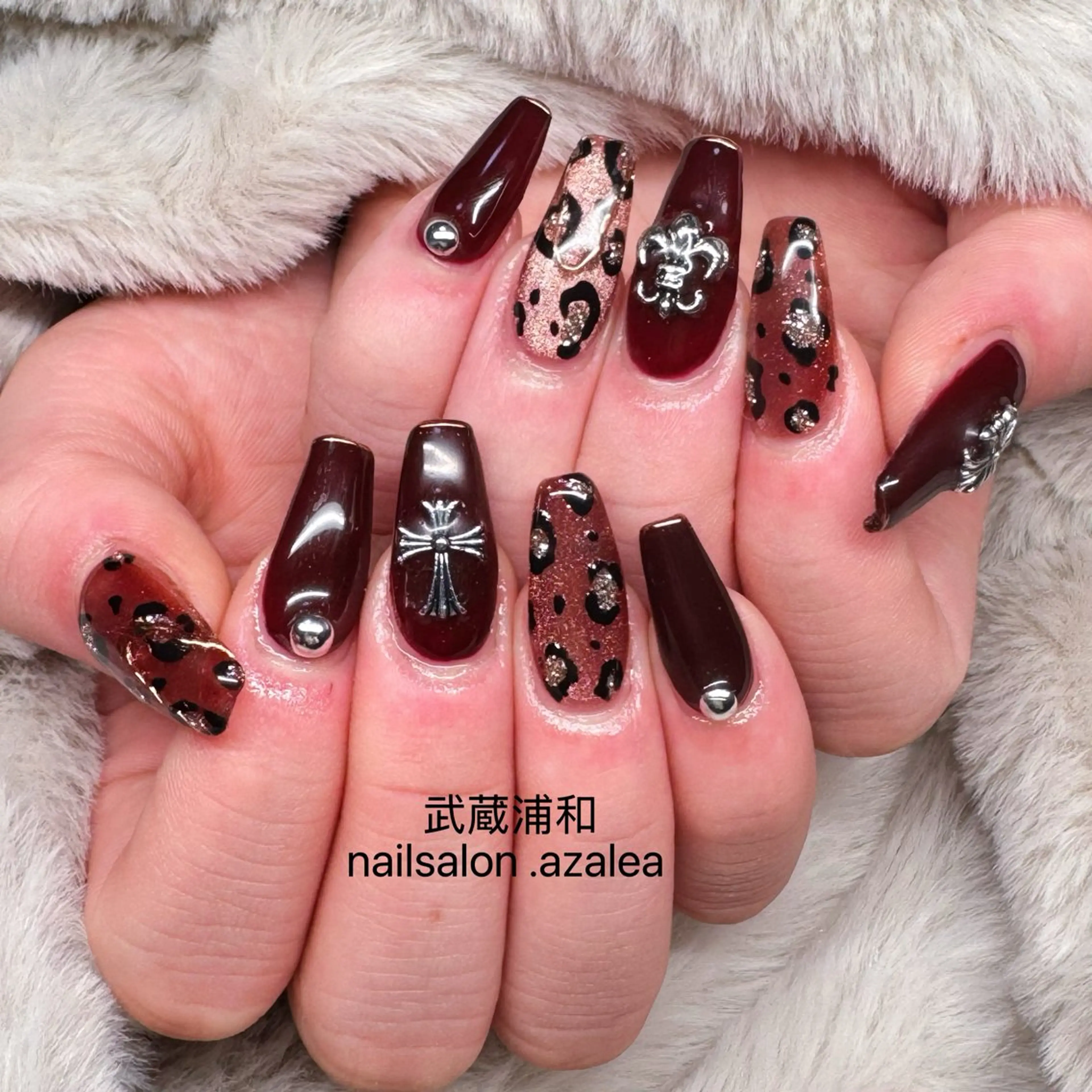 ネイル ハンドネイル R inのネイルデザイン