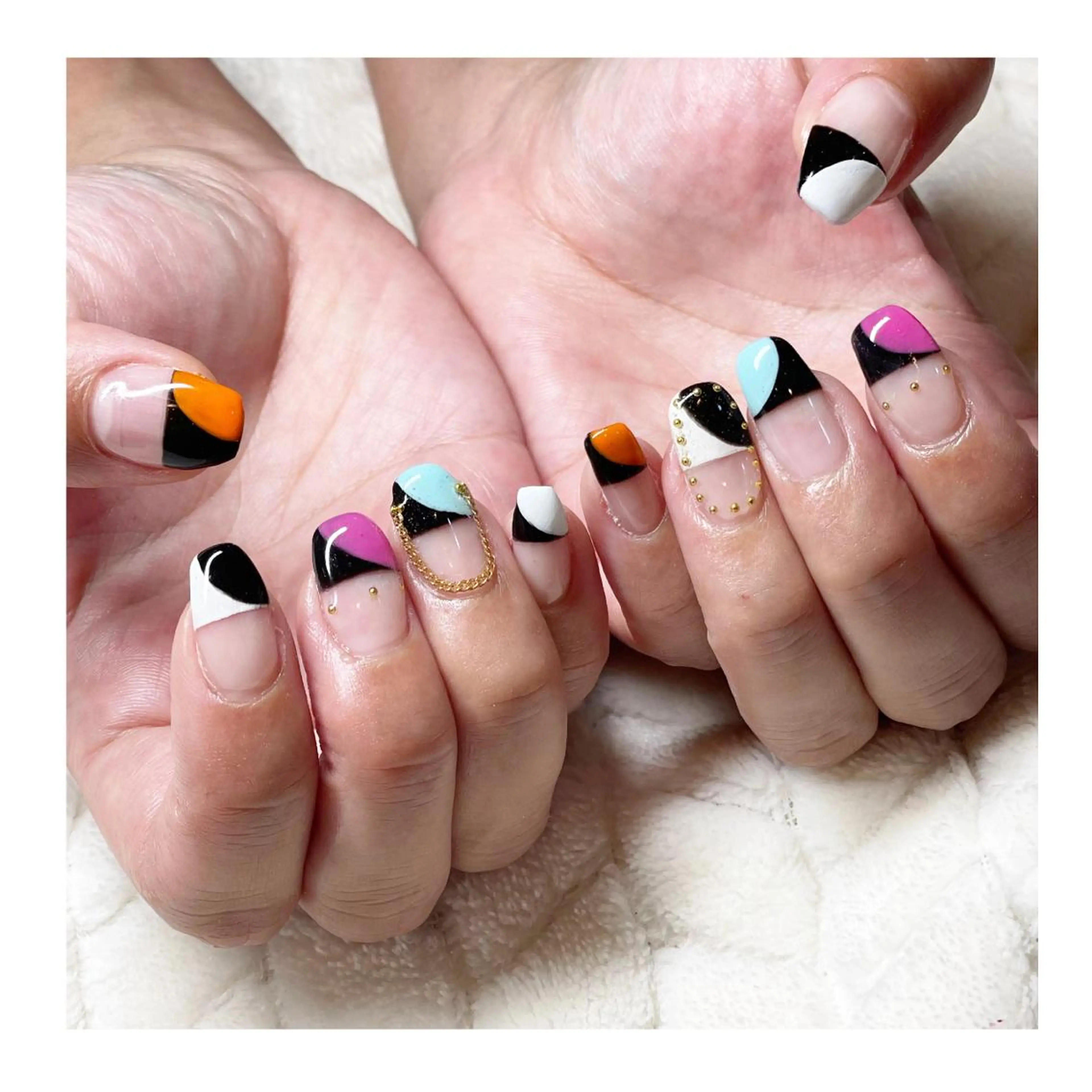 ネイル アートネイル ドット フレンチネイル ジェルネイル ハンドネイル LaLa Peach 福岡のマツエク・マツパデザイン