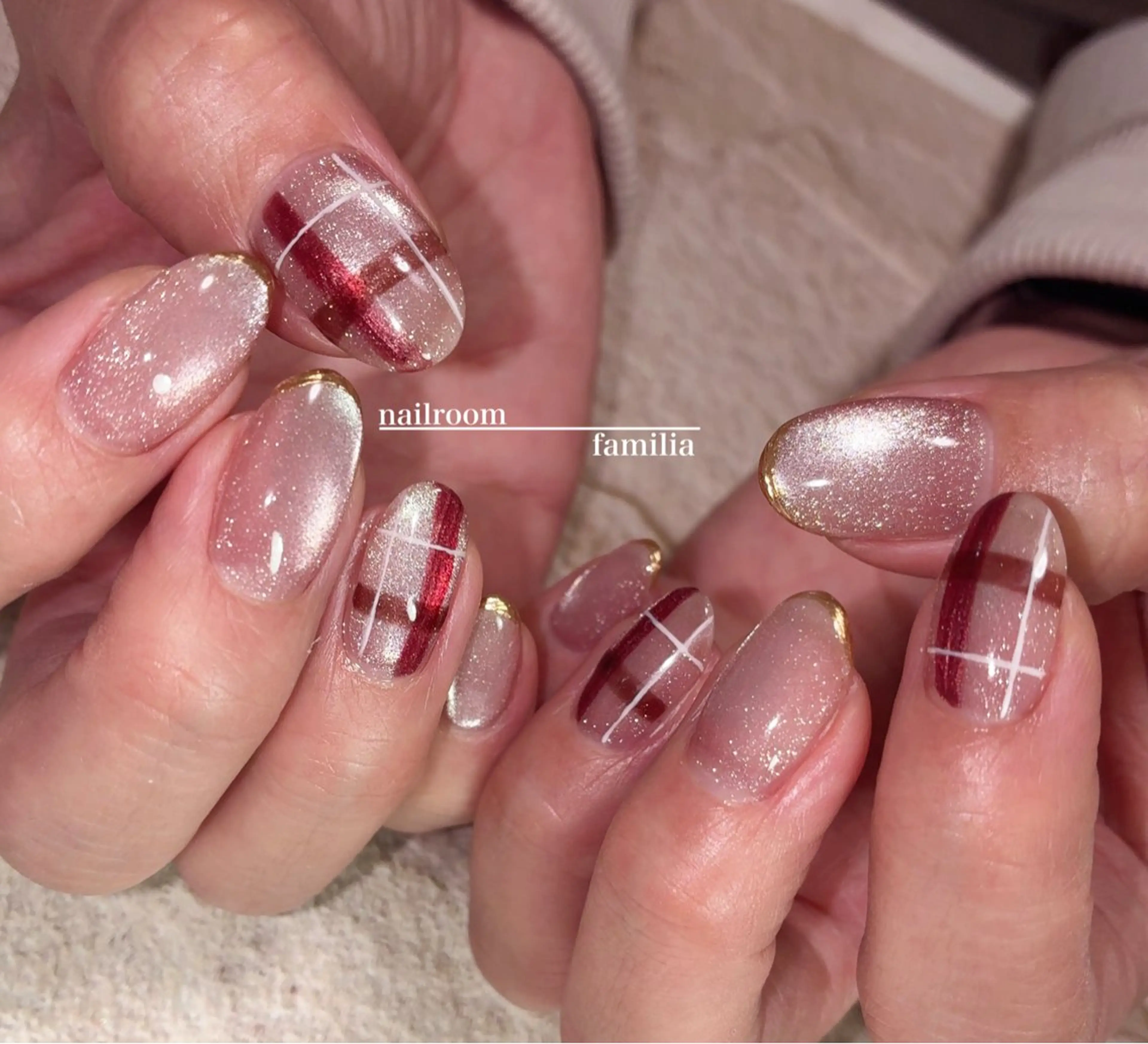 ネイル アートネイル マグネットネイル ミラーネイル ハンドネイル -nailroom- familiaのネイルデザイン