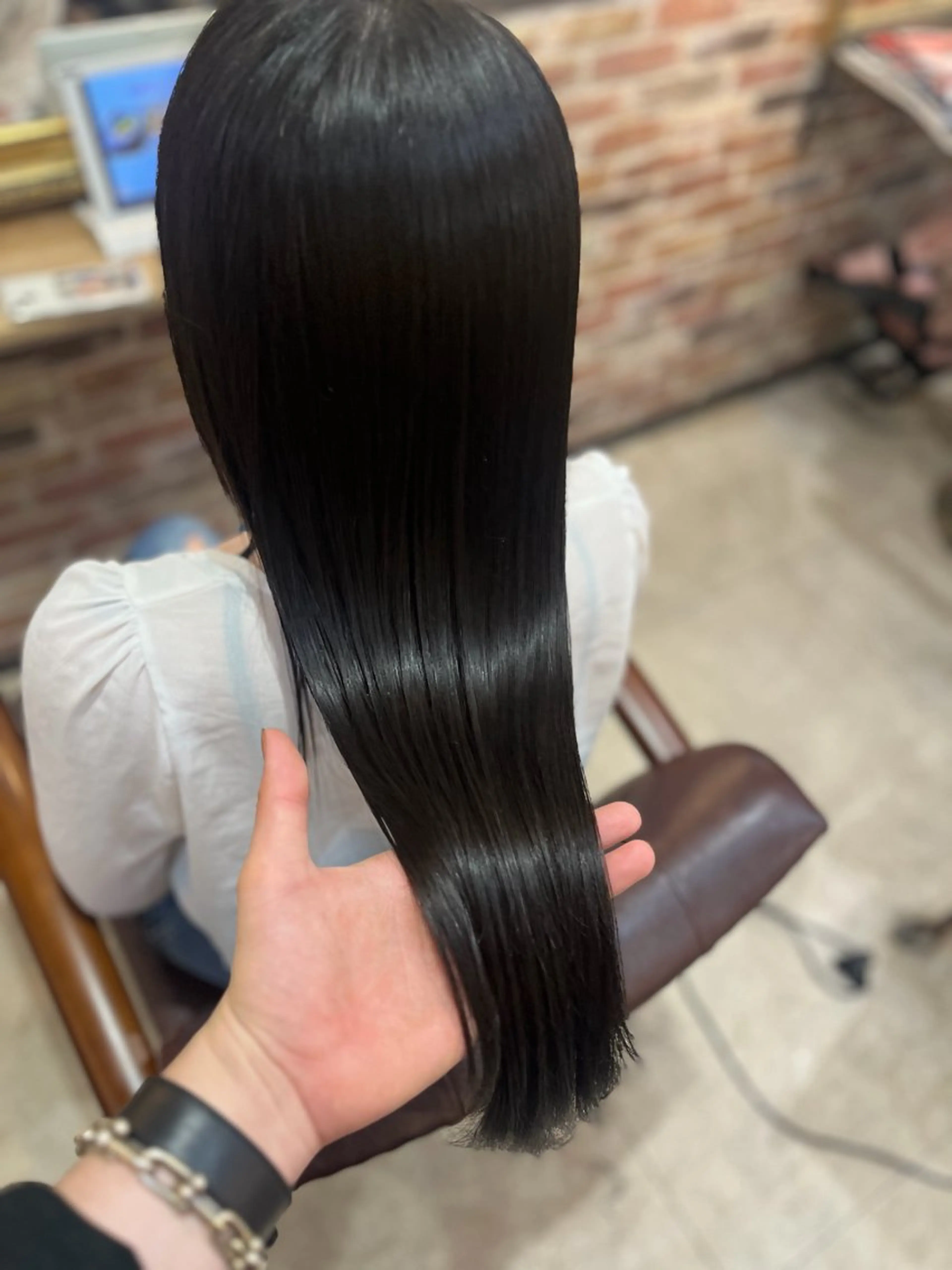 ロング 髪質改善 縮毛矯正 縮毛矯正 トリートメント 飯星慧斗 /ブリーチ、縮毛矯正のヘアスタイル