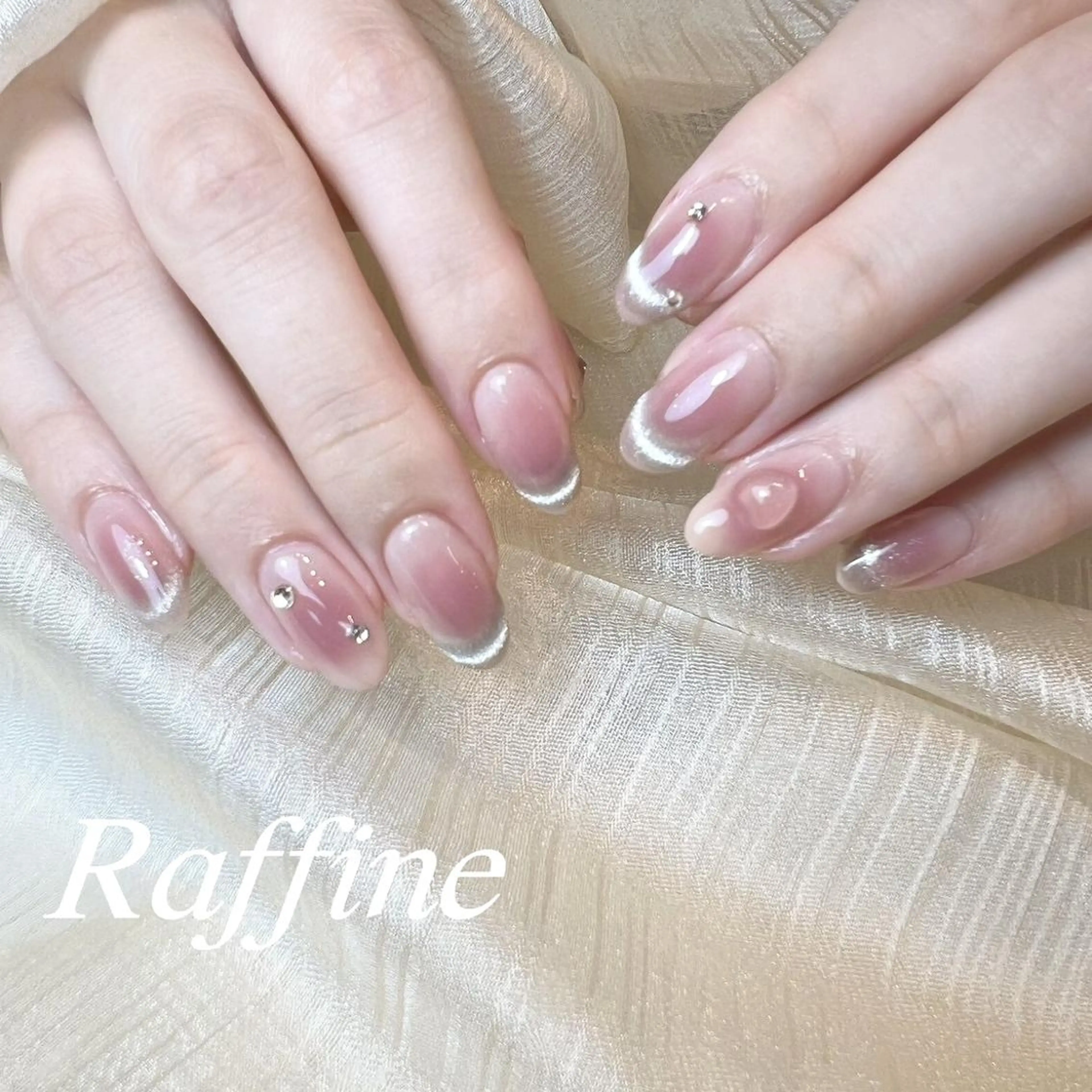 ネイル RAFFINE haru🦋🩵のネイルデザイン