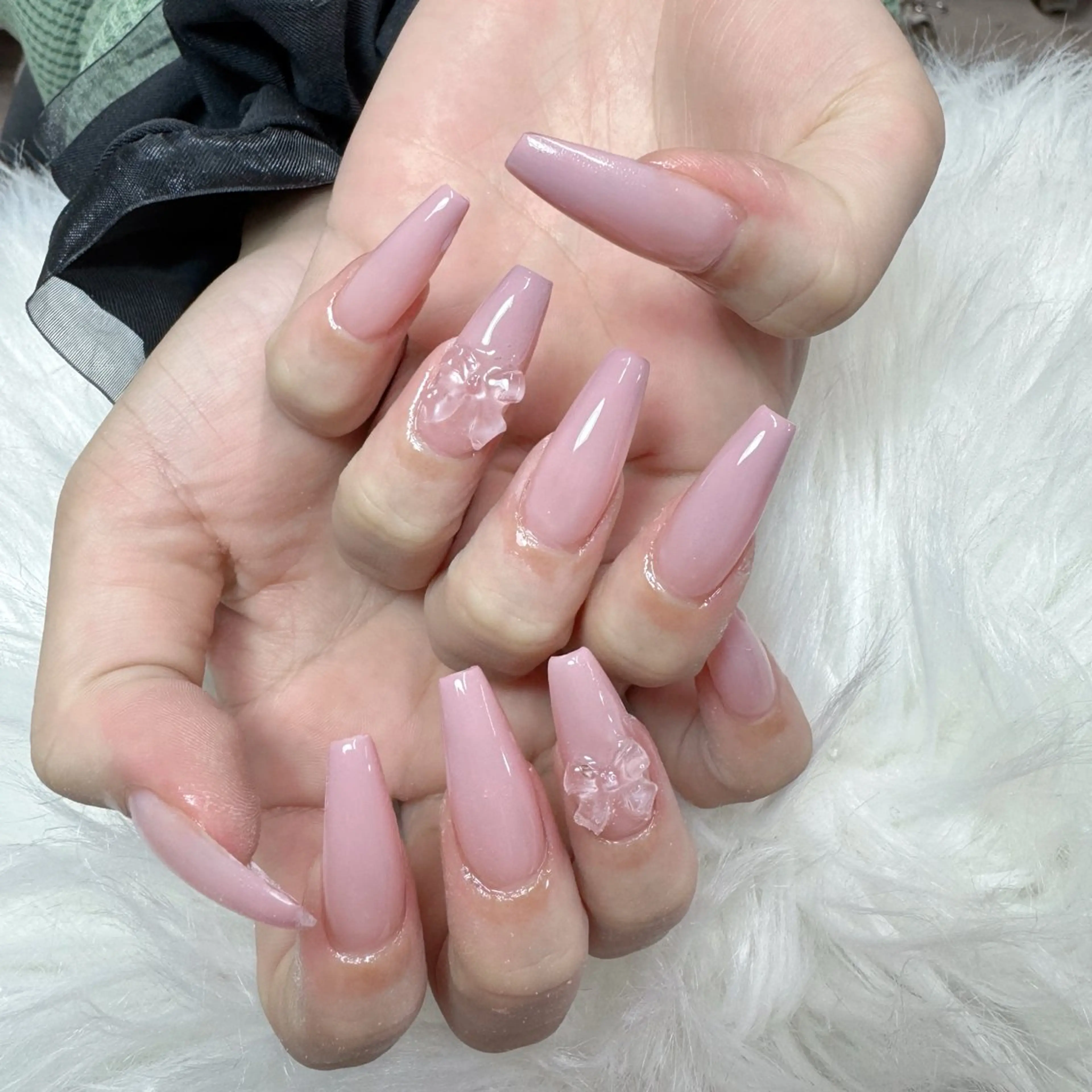 ネイル ハンドネイル 🎀nana🫧 ワンホンネイル🎀のネイルデザイン