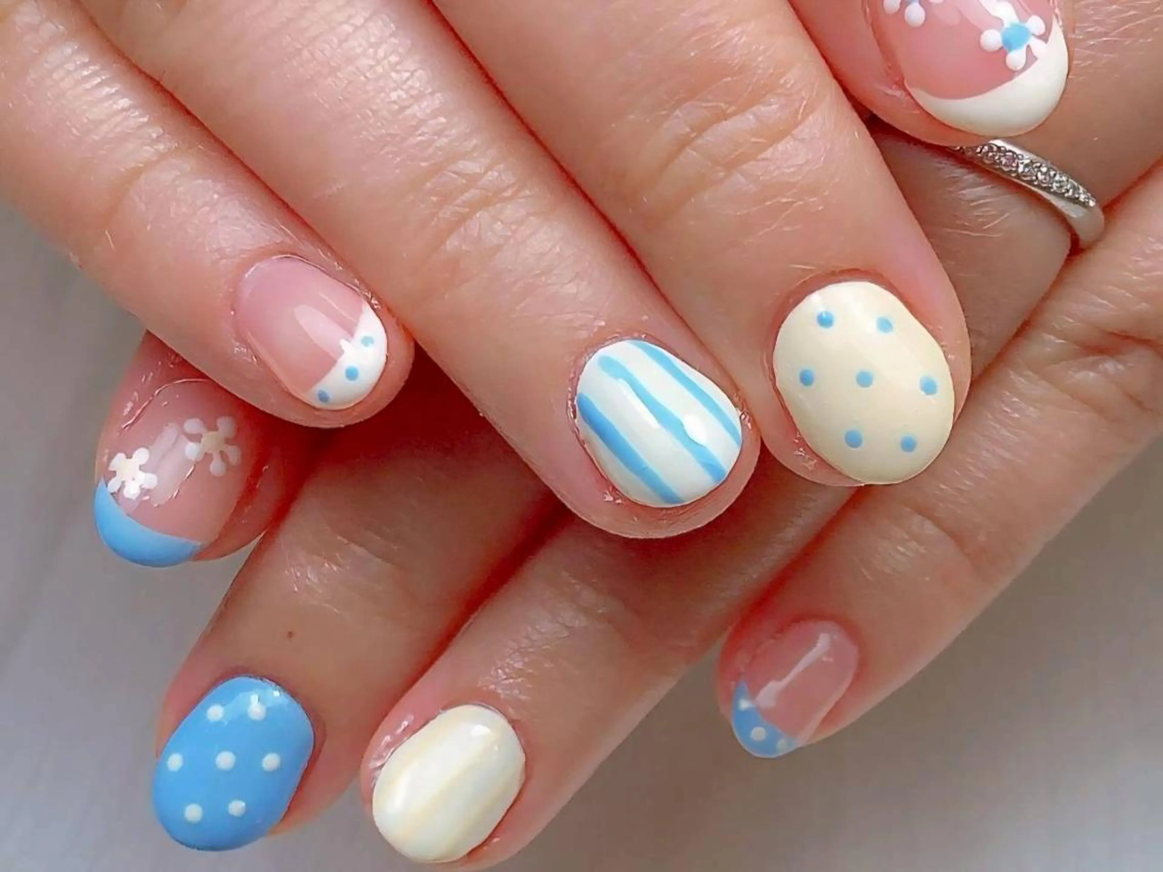 ネイル ジェルネイル 韓国ネイル パラジェル ワンホンネイル MIHANA Jr Nailistのネイルデザイン