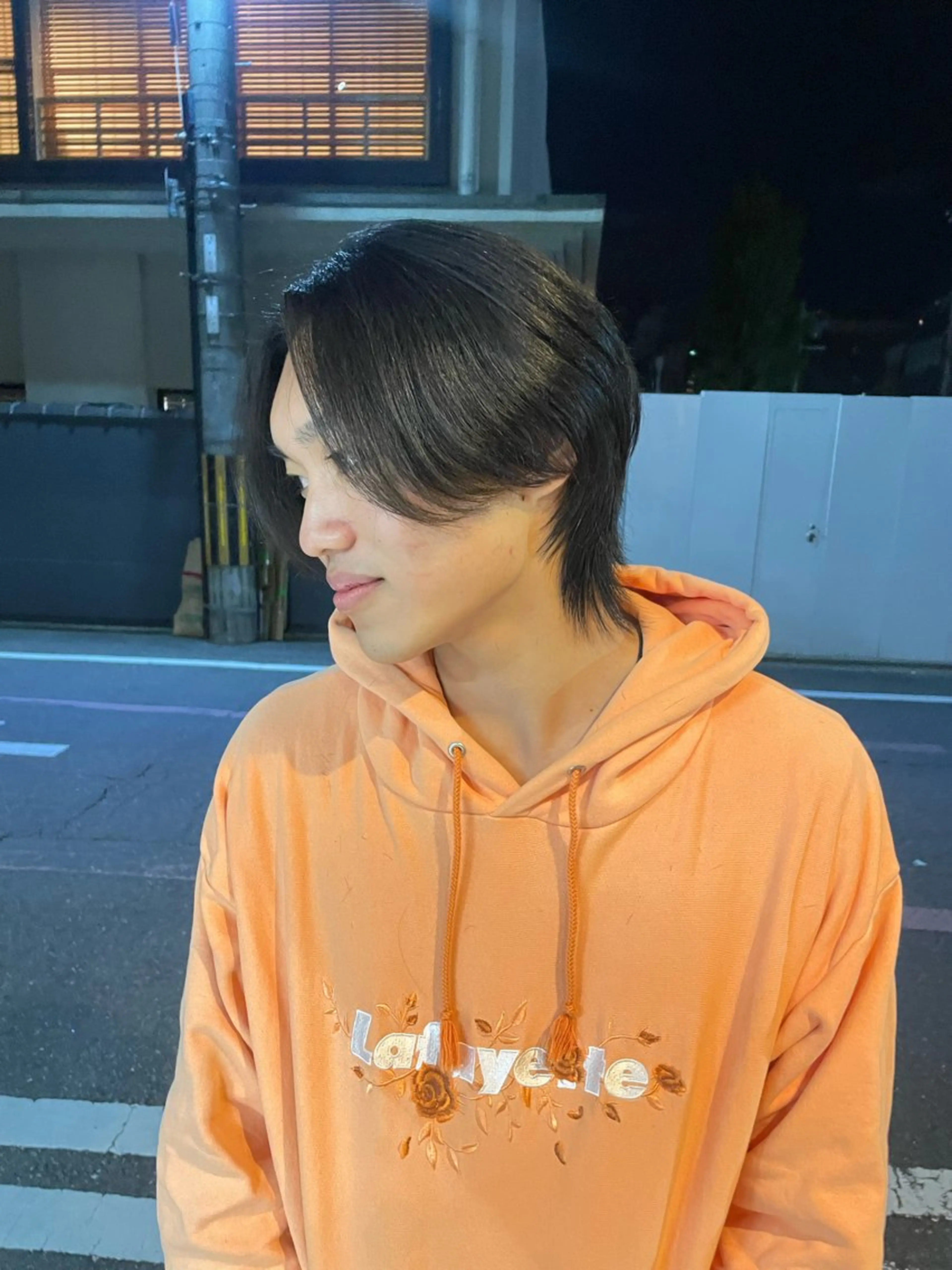 メンズ センターパート メンズウルフカット ウルフカット カット ヘアカラー トリートメント マツダ レンのヘアスタイル