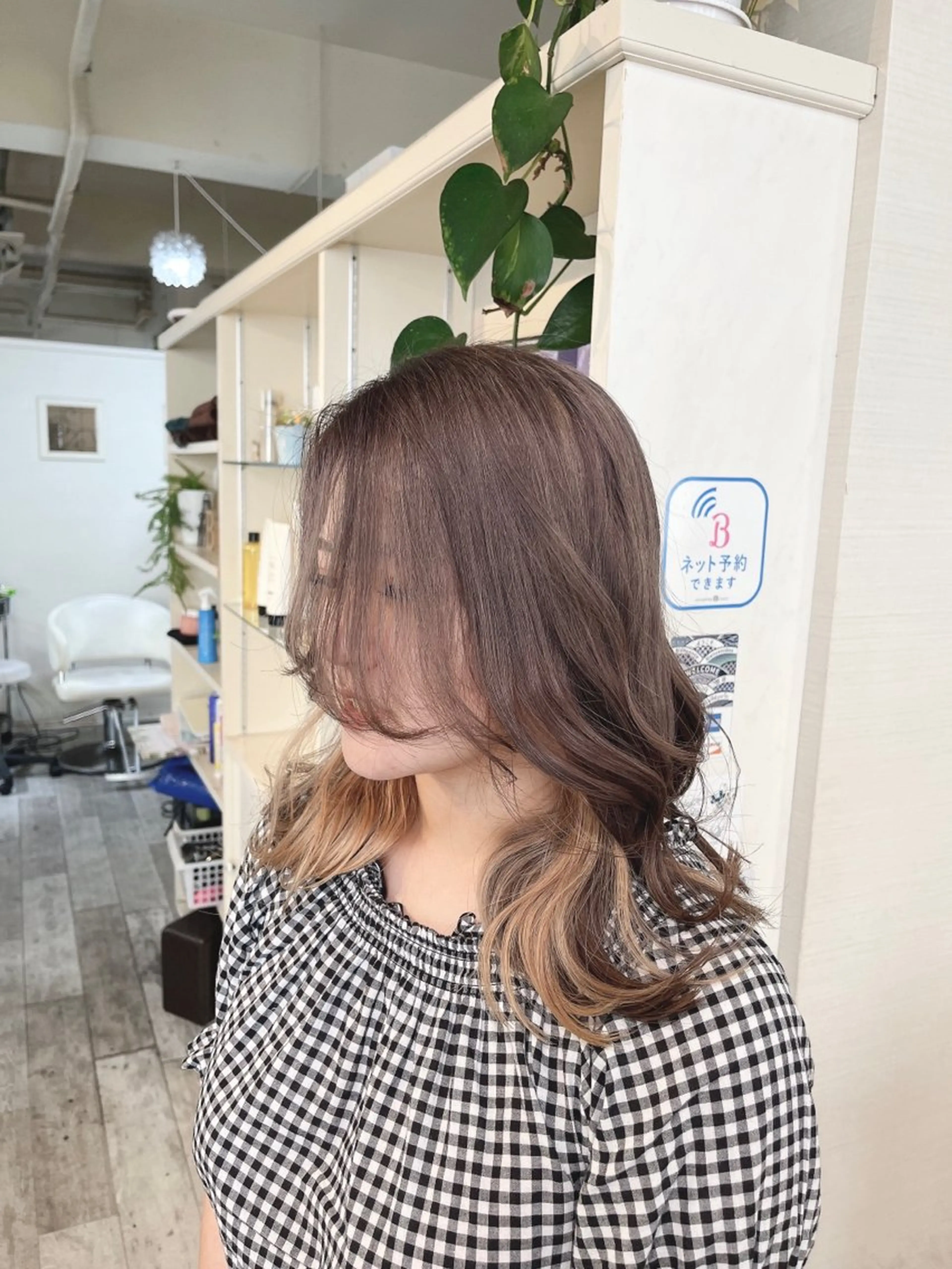 ロング カラー ベージュカラー ブリーチ ブラウンカラー インナーカラー ヘアカラー カラー職人 なかもと たつひろのヘアスタイル