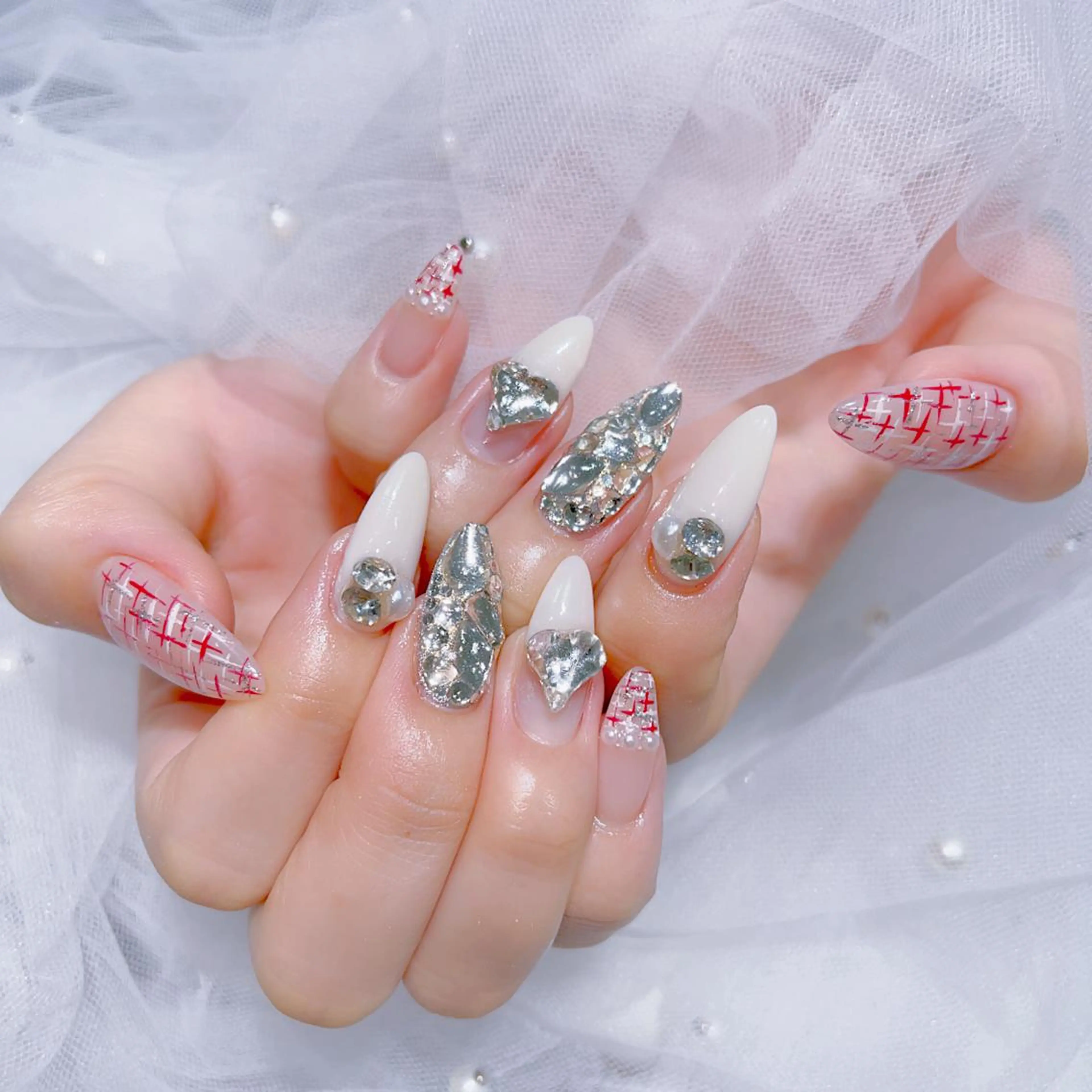 ネイル ハンドネイル Queens ciciのネイルデザイン