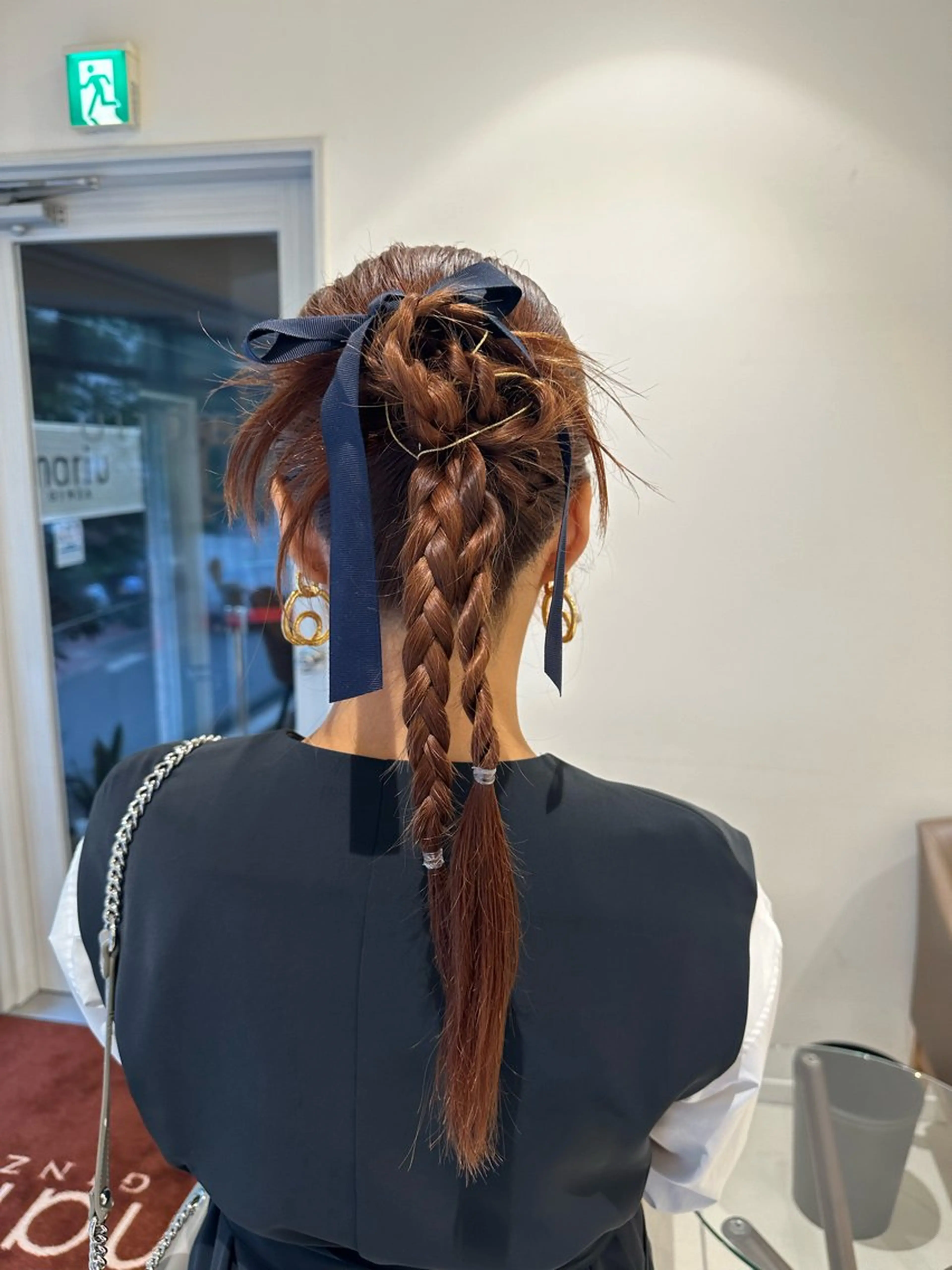 ロング カラー ヘアアレンジ タイトボブ個性派カラ ーAKANEのヘアスタイル