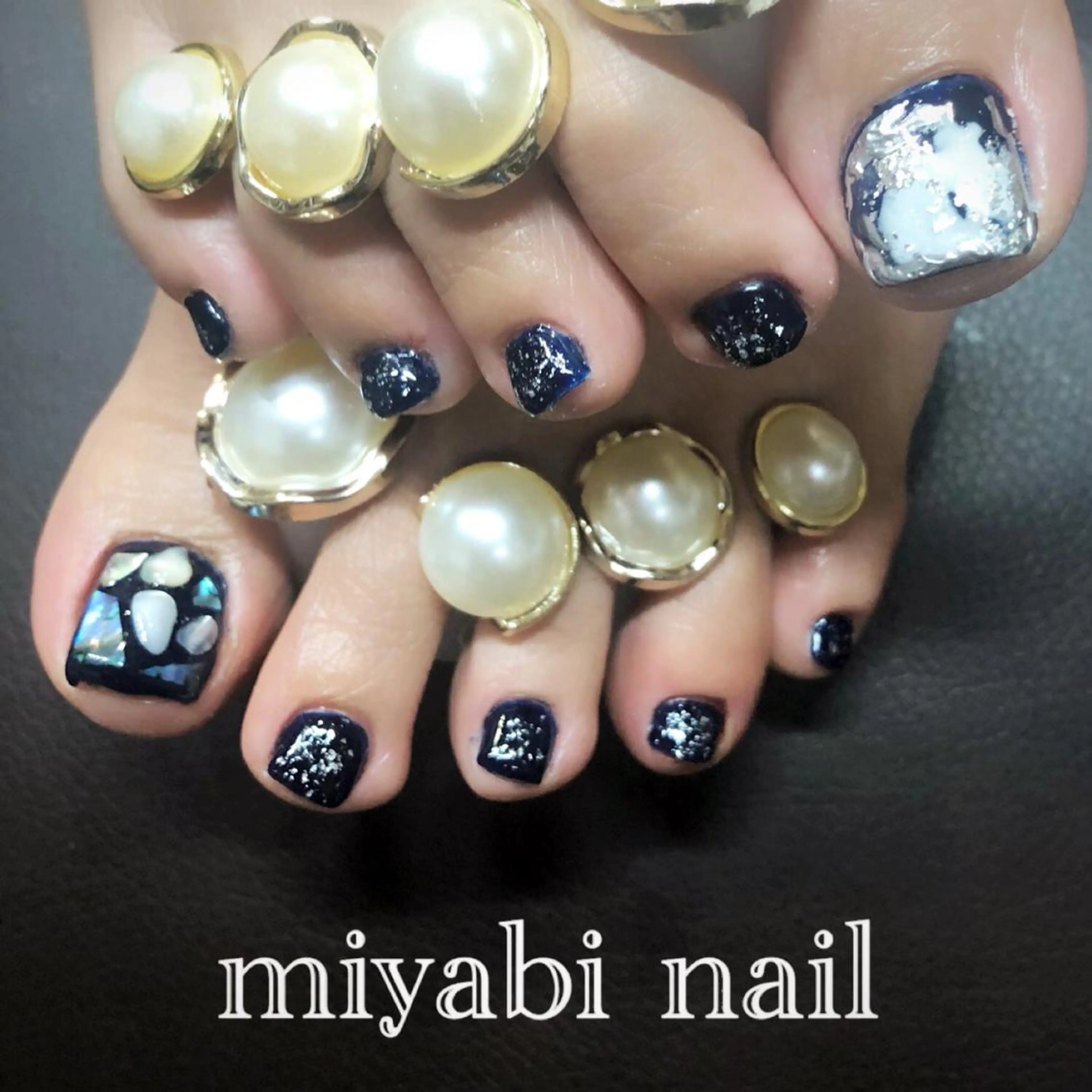 ネイル アートネイル フットネイル 持ち込み ニュアンスネイル シルバー フットネイル miyabi nail 桂川駅近くのネイルデザイン