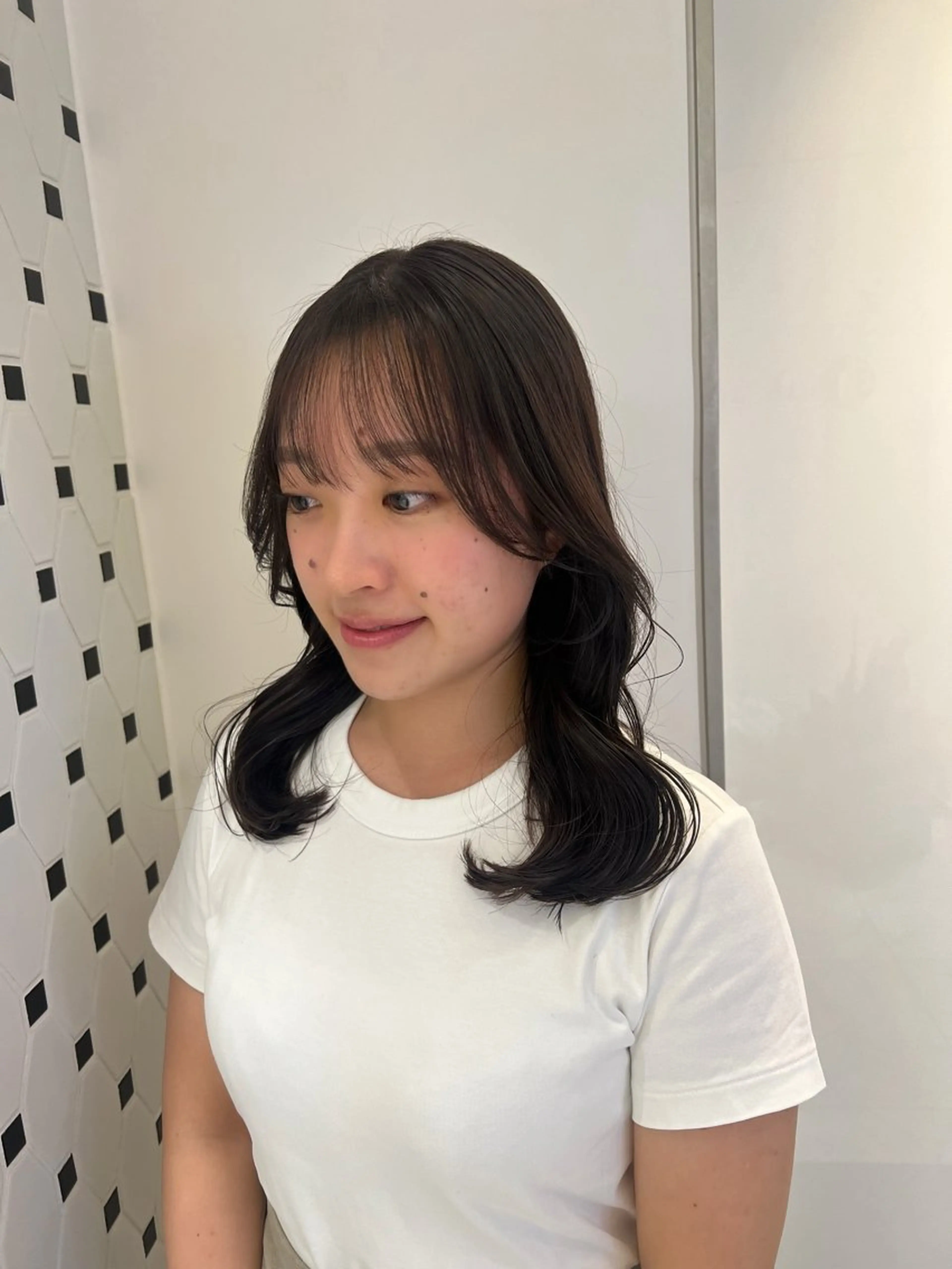 ミディアム カラー ヘアアレンジ カット ヘアカラー 顔周り/透明感/銀座 🩵りのせのヘアスタイル