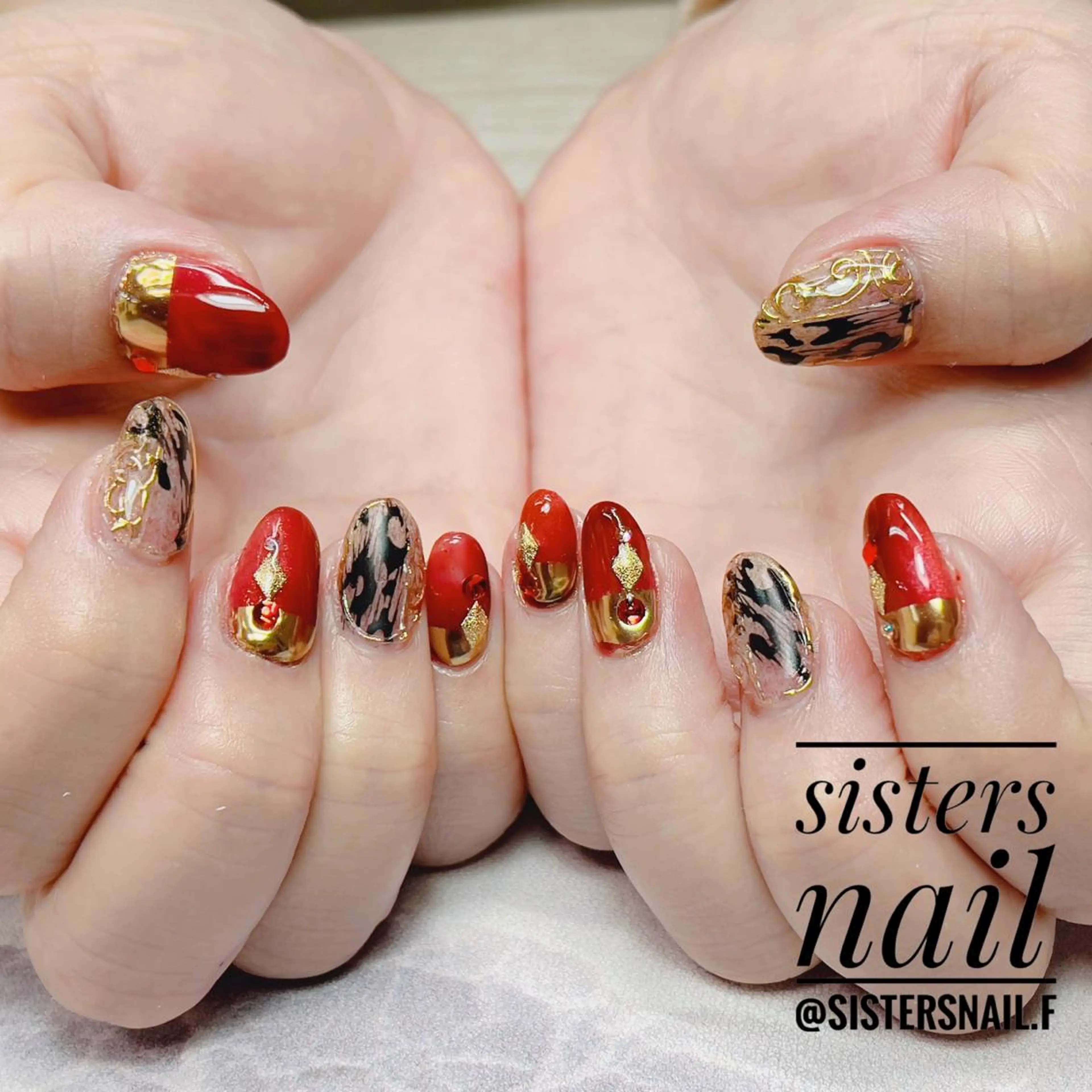 ネイル アニマル柄 アートネイル フレンチネイル レース ミラーネイル sisters nail.fのネイルデザイン