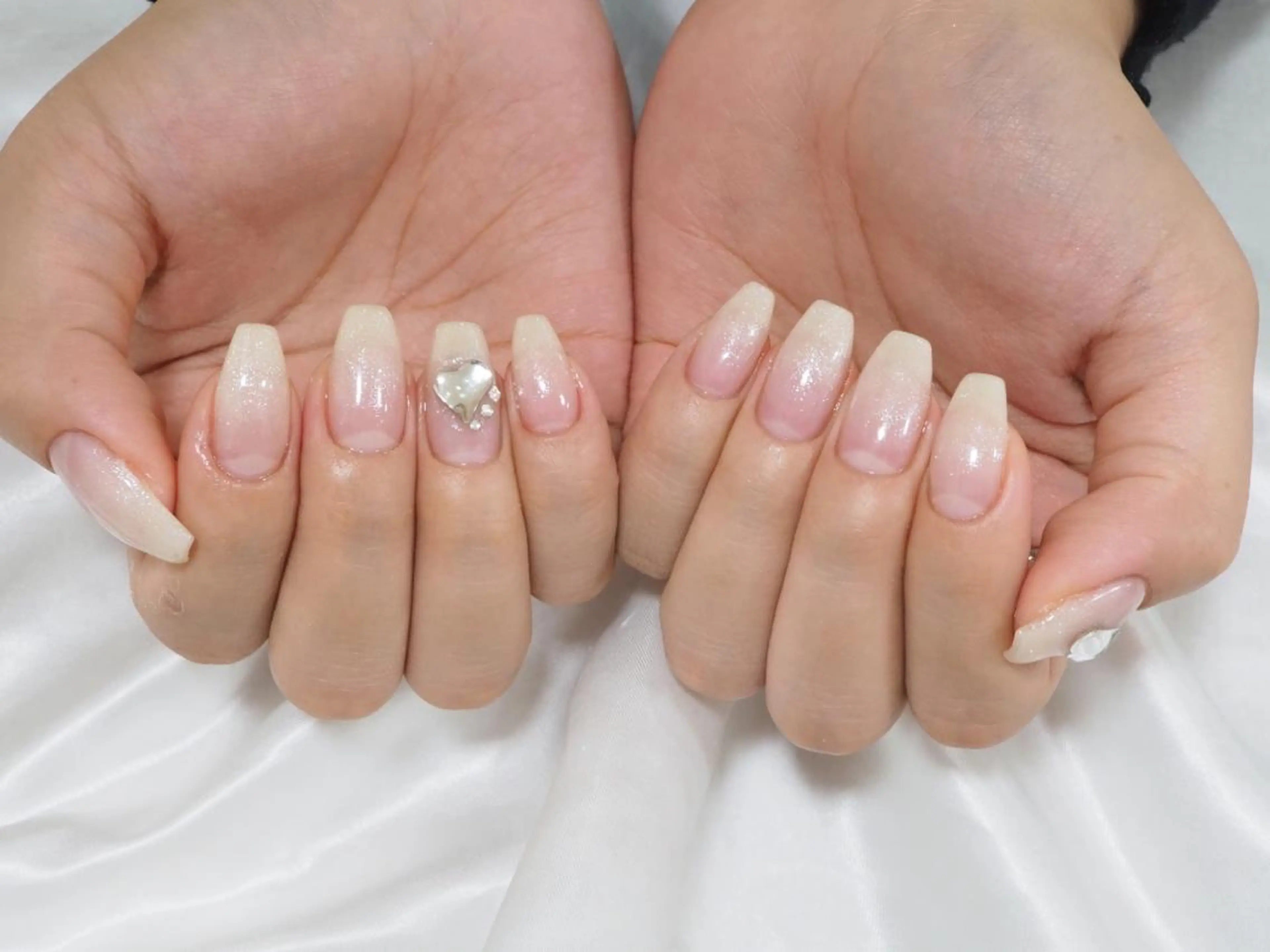 ネイル ハンドネイル Amore Nのネイルデザイン