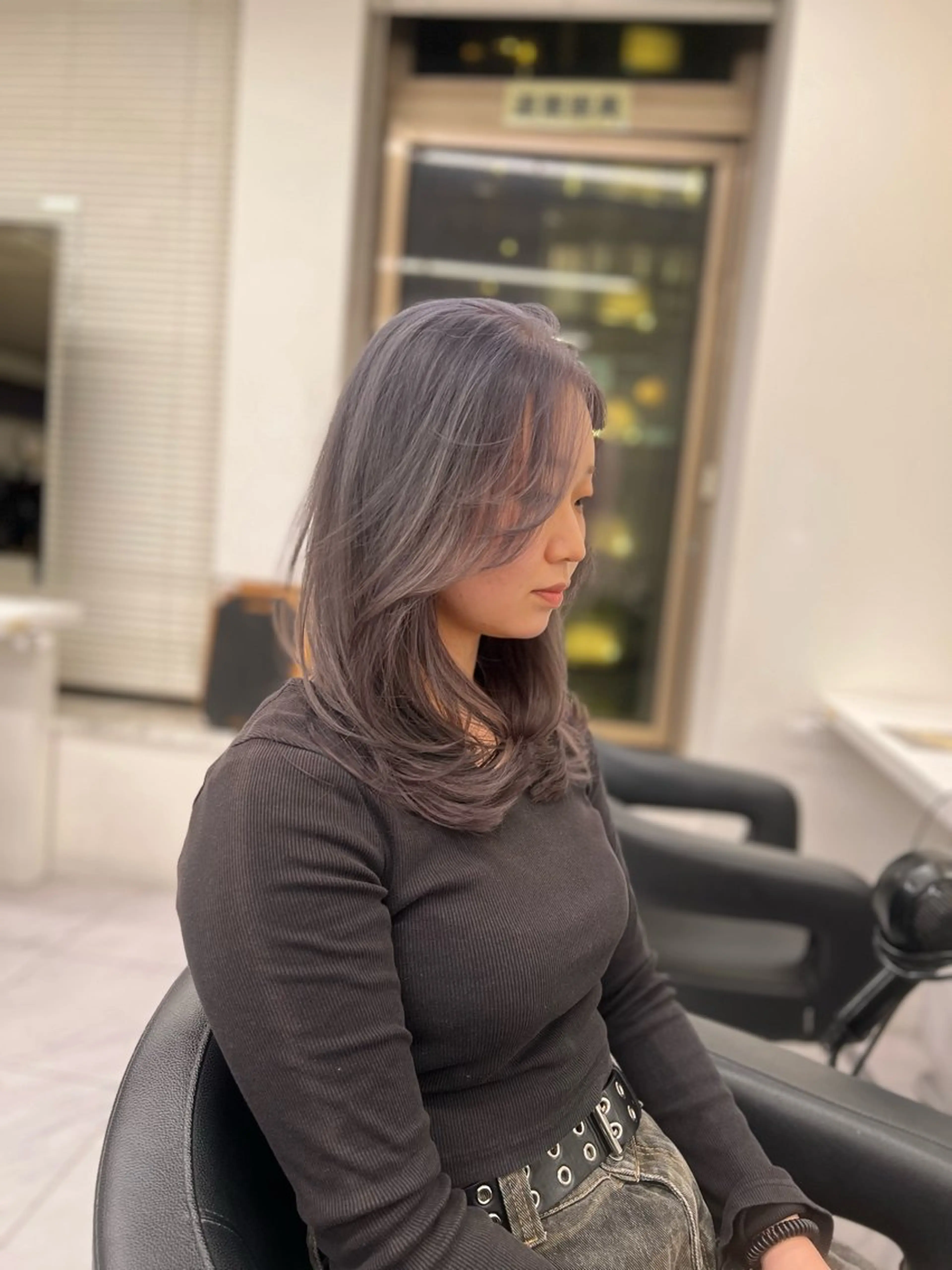 セミロング カラー ヘアアレンジ カット ヘアカラー トリートメント ヘッドスパ ヘアセット 透明感×韓流ハイ トーン🫧RYUTAのヘアスタイル