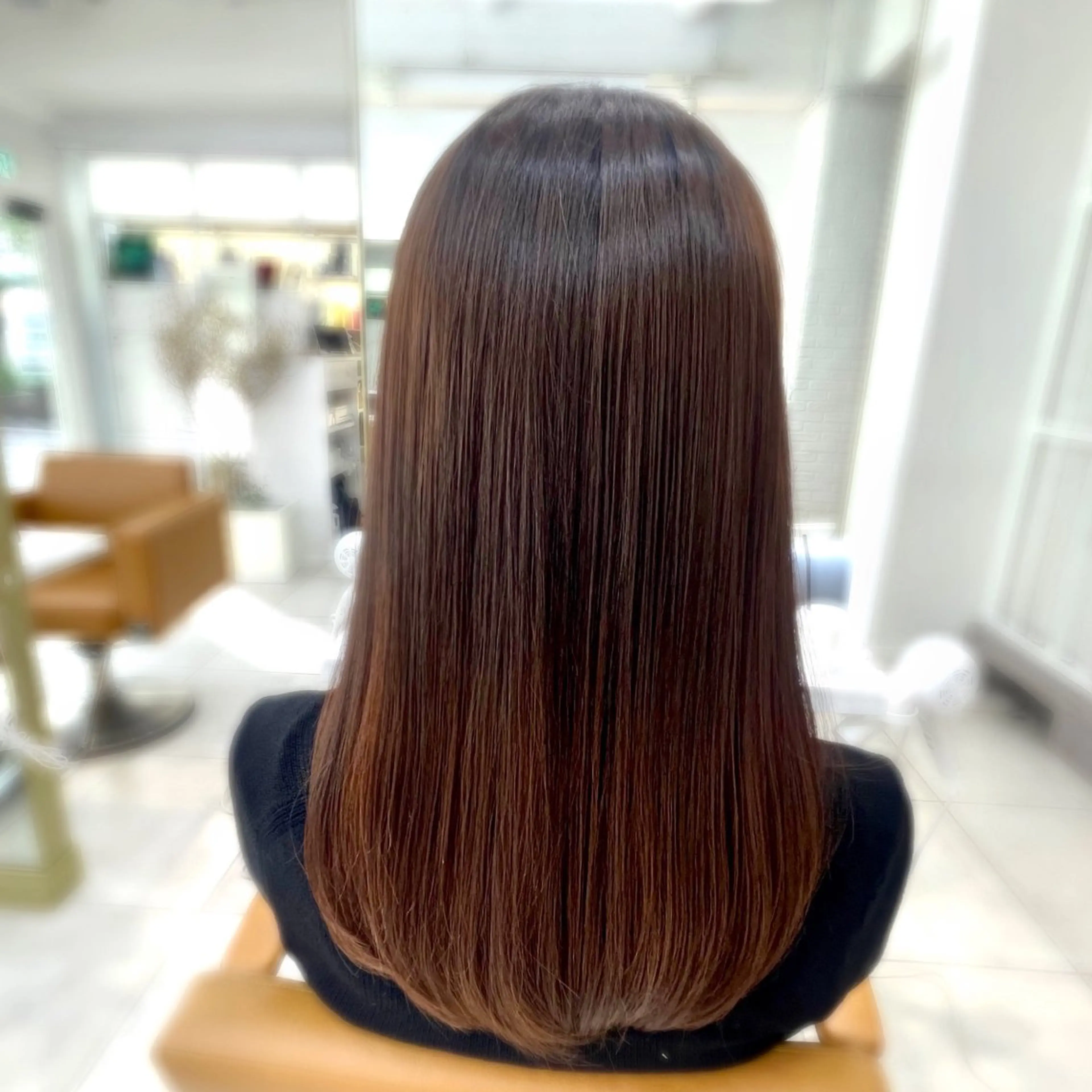セミロング 中顔面短縮 顔まわり新田大翔のヘアスタイル