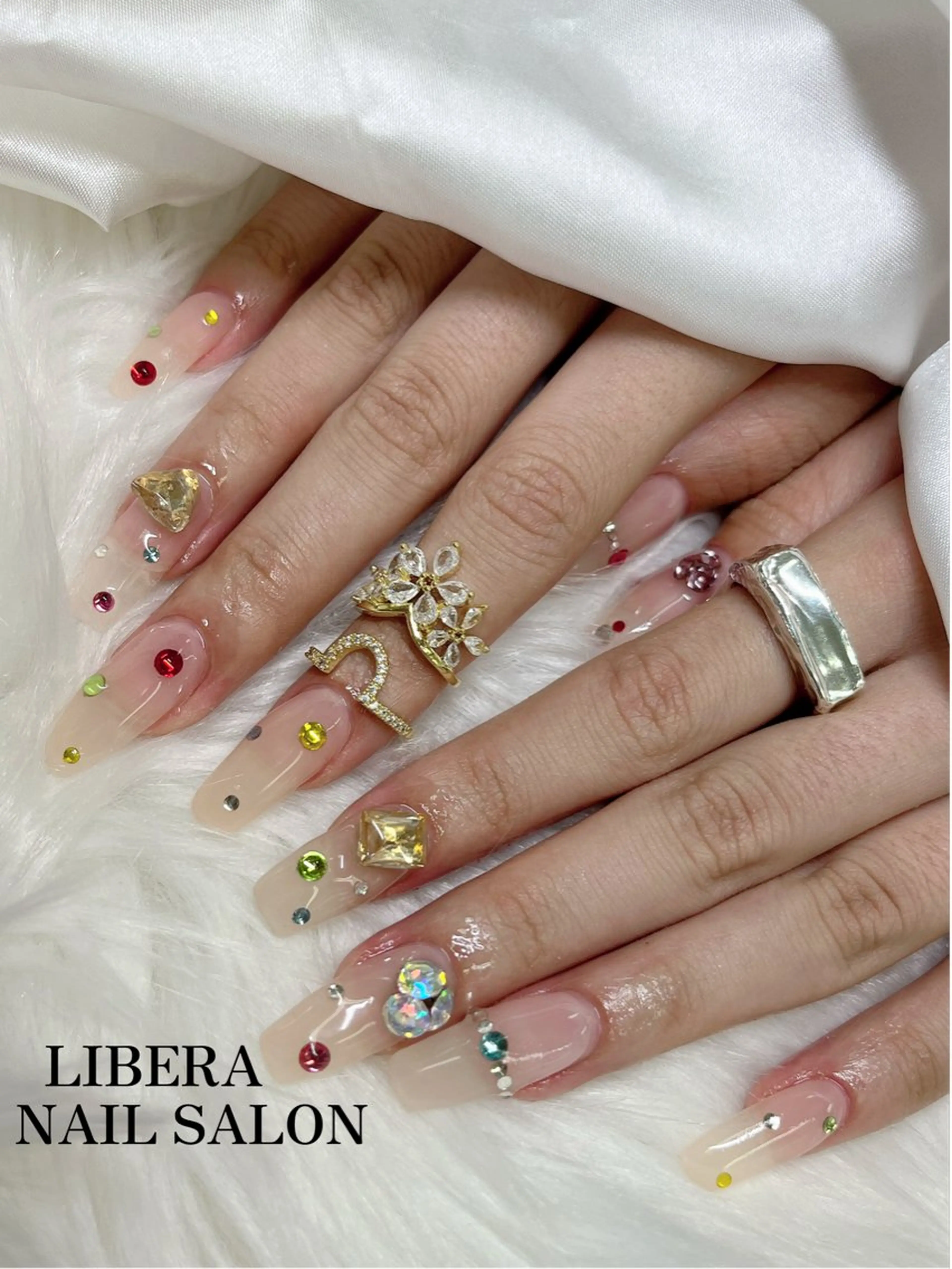 ネイル Anju HARUNAのネイルデザイン