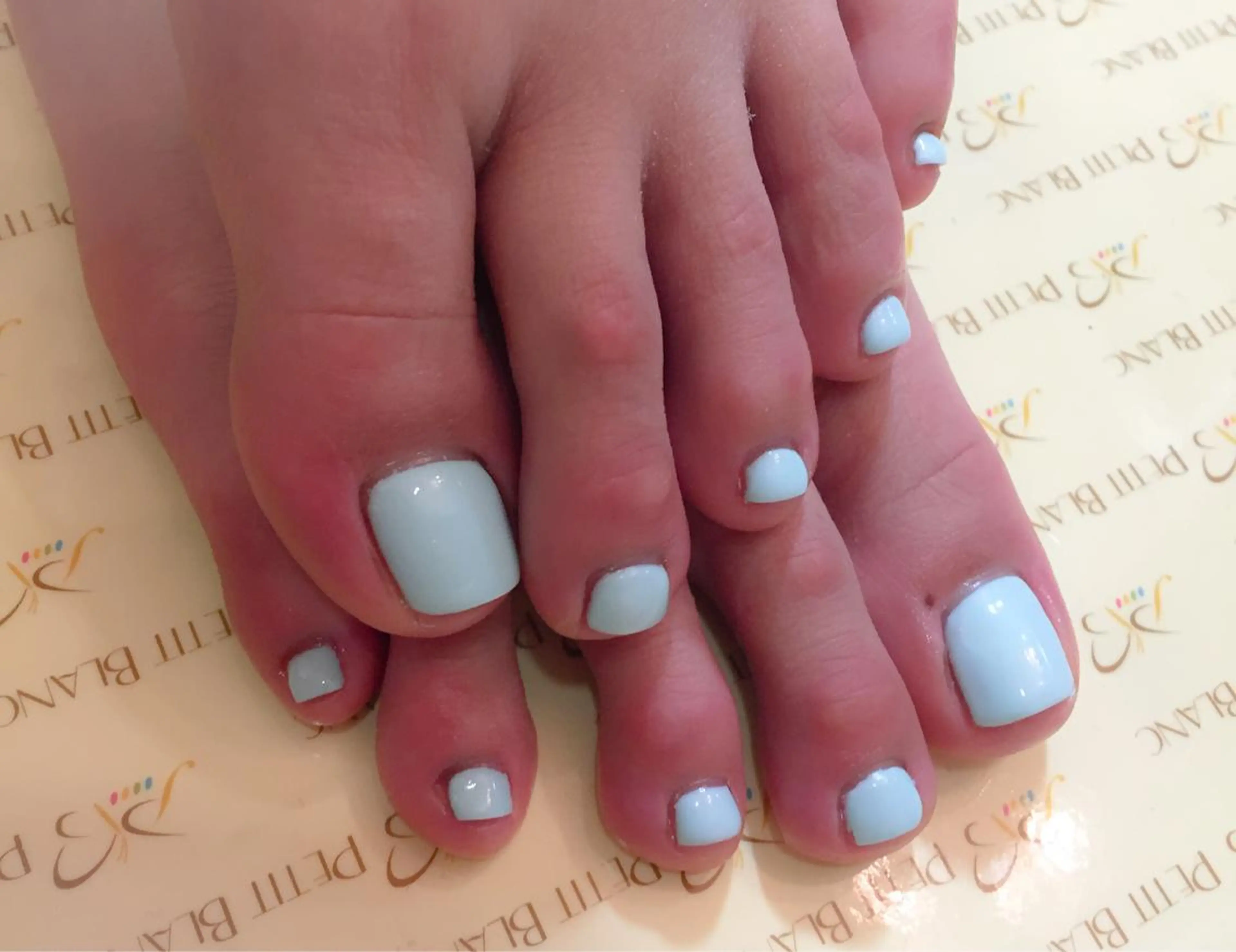 ネイル ワンカラーネイル PetitBlanc KAZUKIのネイルデザイン