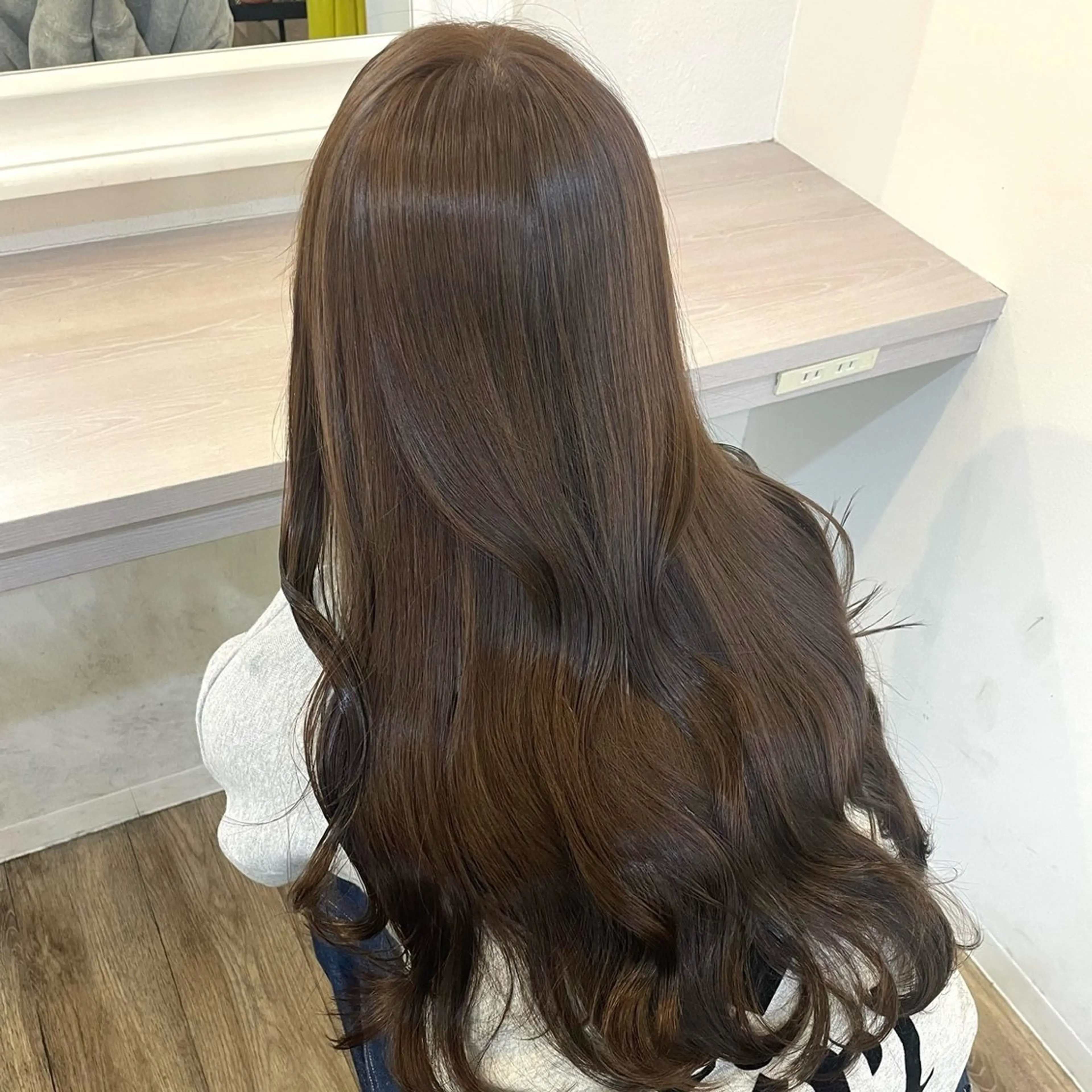 ロング カラー ベージュカラー 黒髪 ブルーカラー ブルーブラック ブラウンカラー カット ヘアカラー トリートメント オリーブカラー 特化　　kaiのヘアスタイル