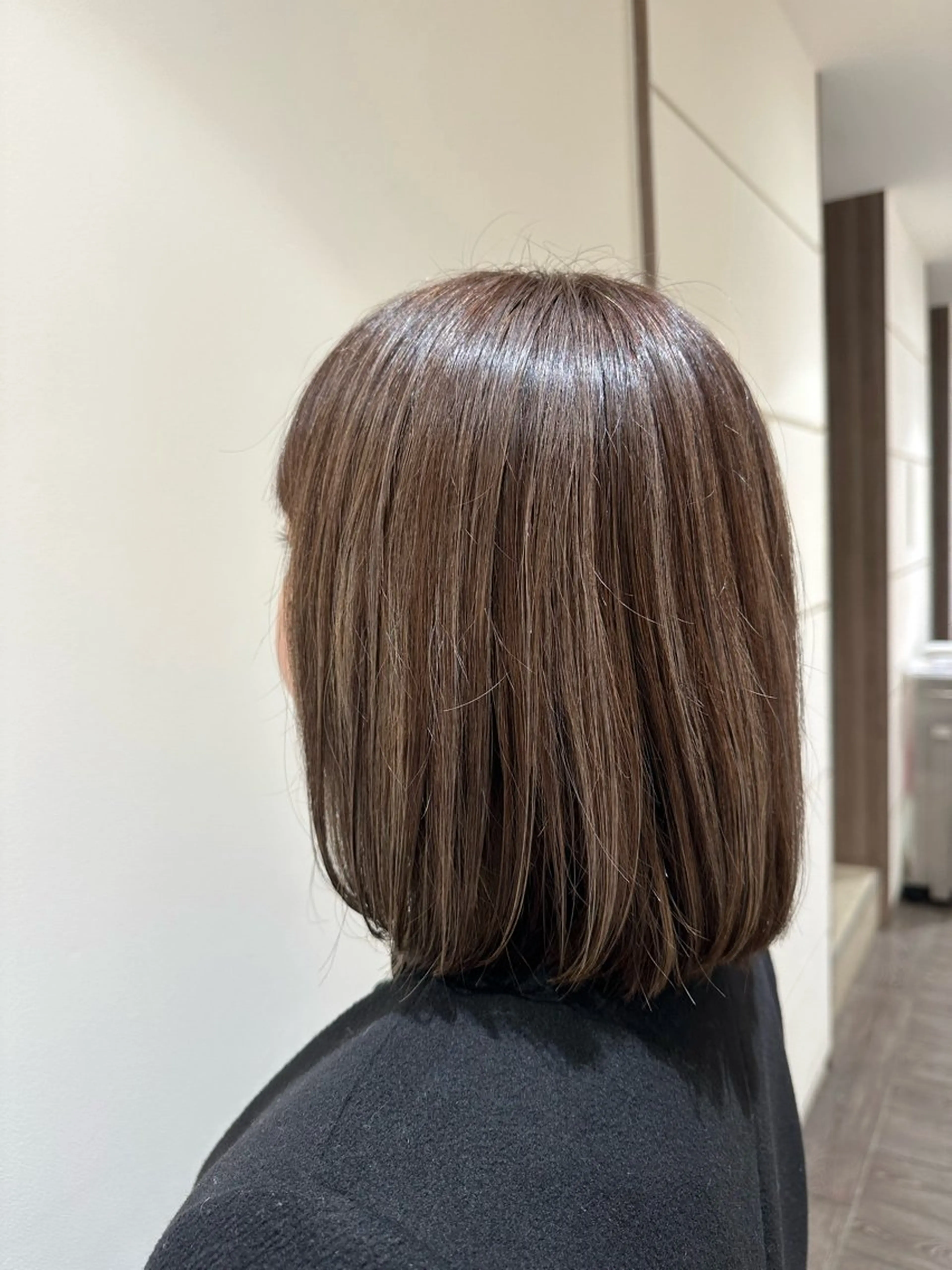 ショート カラー ヘアアレンジ タイトボブ個性派カラ ーAKANEのヘアスタイル