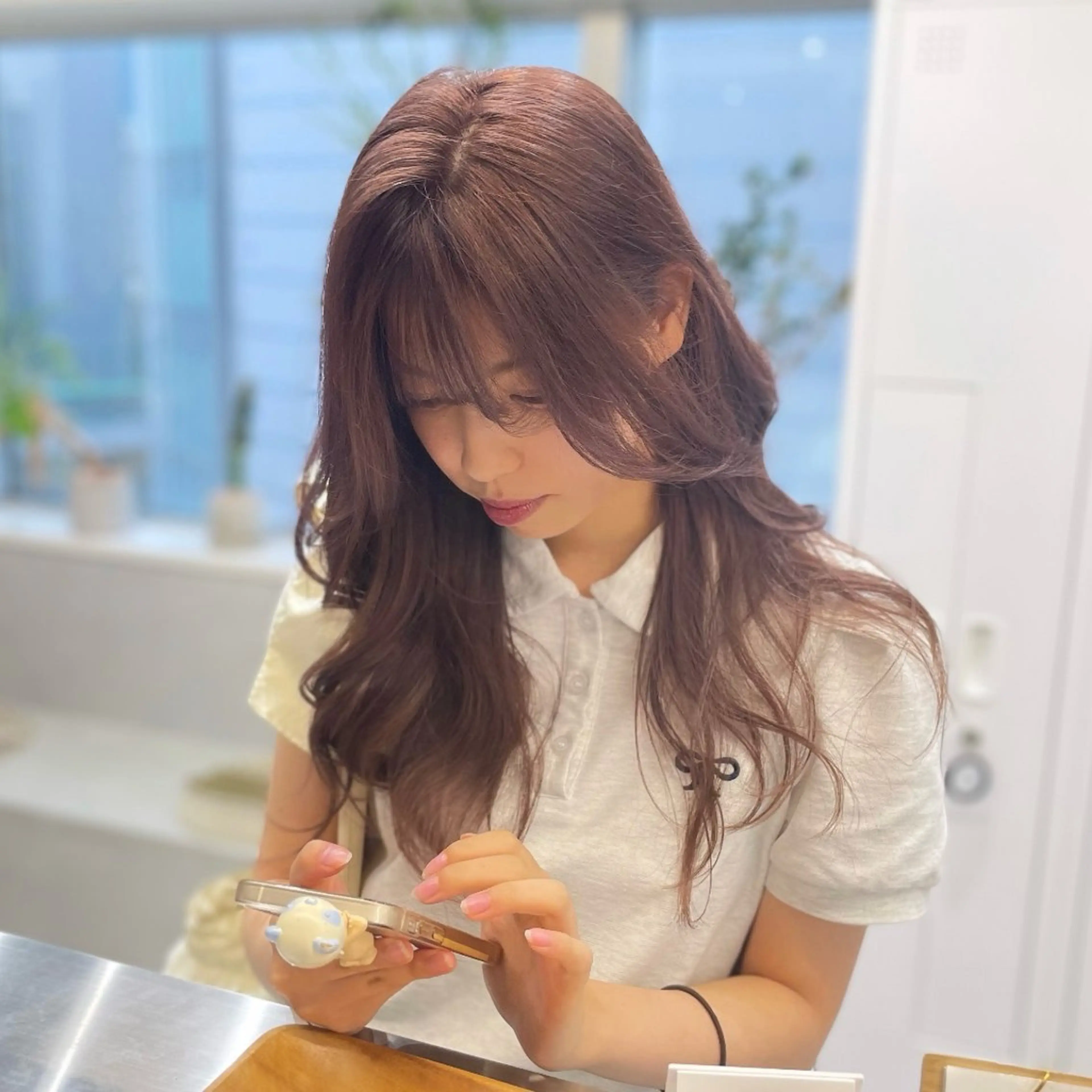 ロング カラー ベージュカラー ブリーチ ラベンダーカラー ラベンダーベージュ レイヤーカット カット ヘアカラー Rui/透明感カラー 暖色/レイヤーカットのヘアスタイル