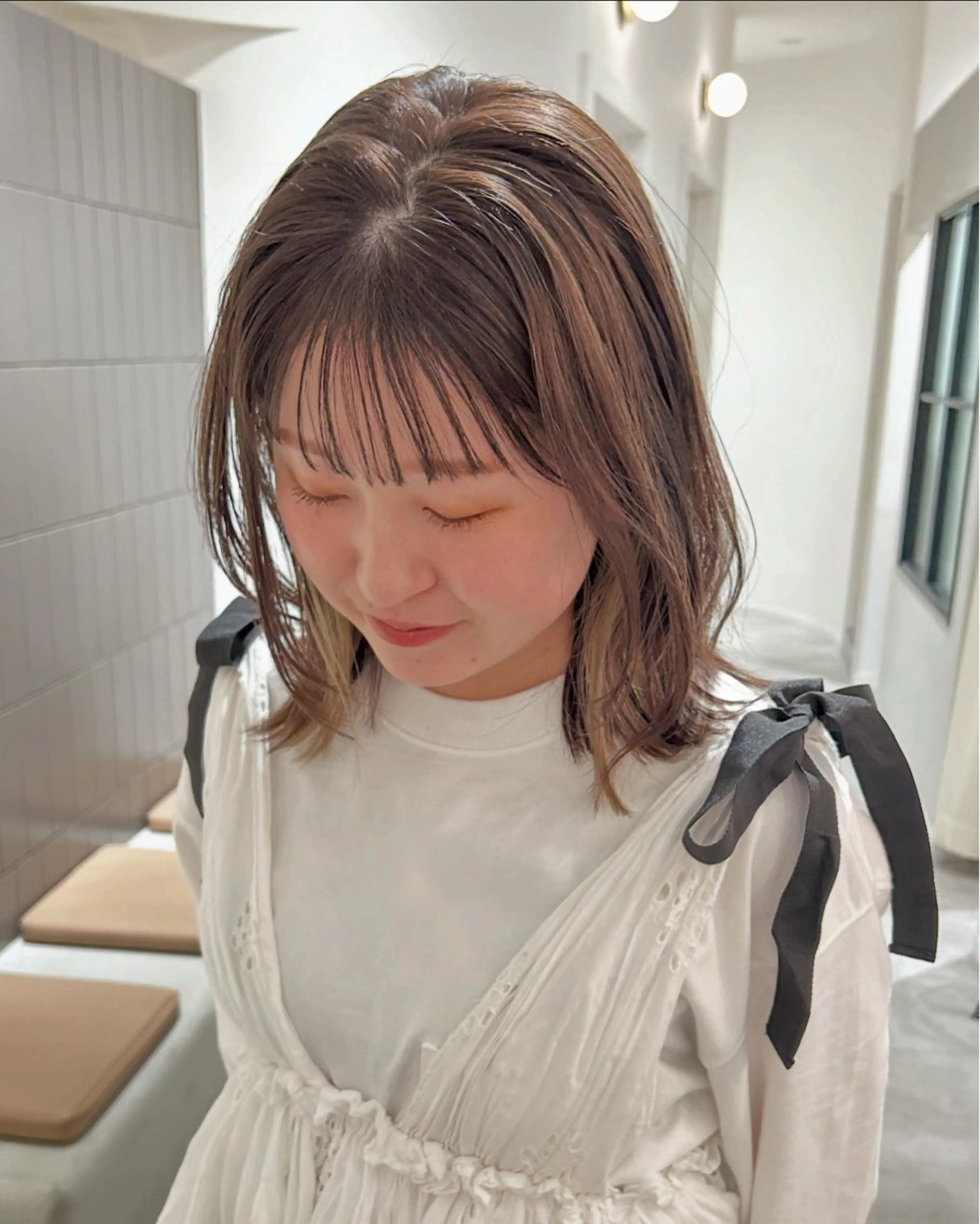 ミディアム カラー インナーカラー ヘアカラー オリーブベージュ/ ブリーチなし透明感のヘアスタイル