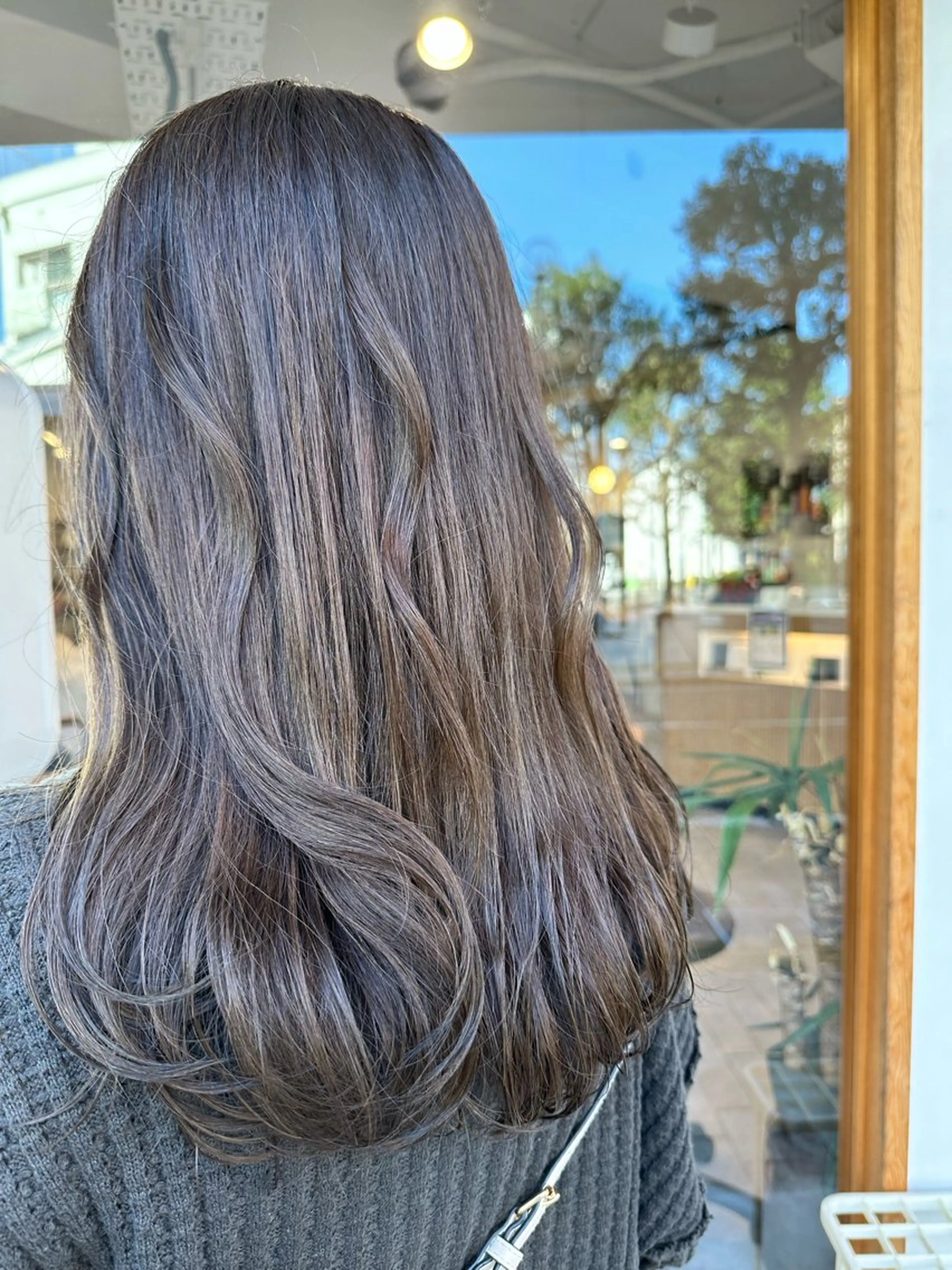 ロング カラー ベージュカラー ミルキーベージュ カット ヘアカラー トリートメント 特殊カラー特化 ✂️SHIAN フジのヘアスタイル