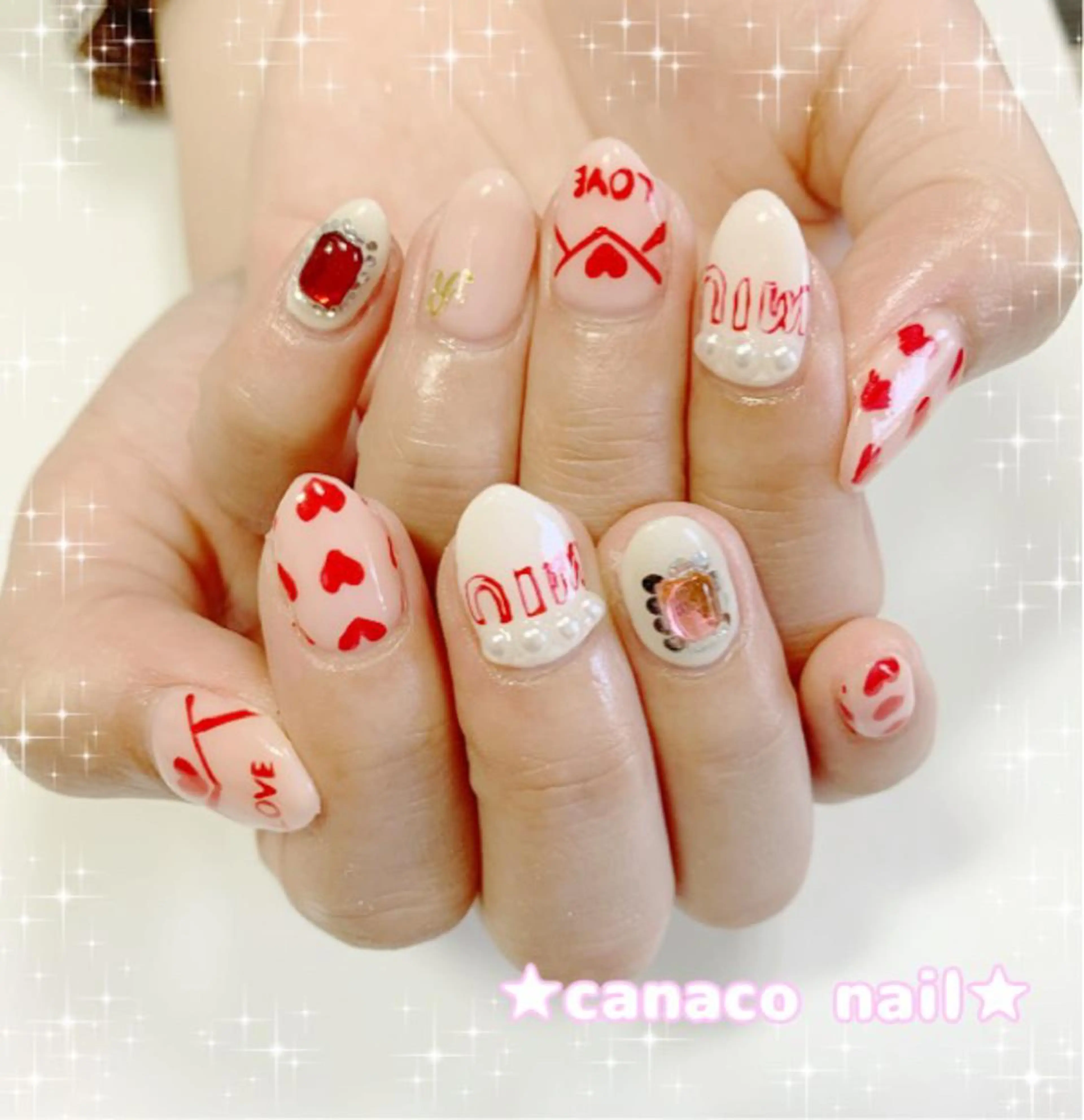 ネイル アートネイル 持ち込み ストーンネイル Felice所属・ベテランネイル cnc  nailのネイルデザイン