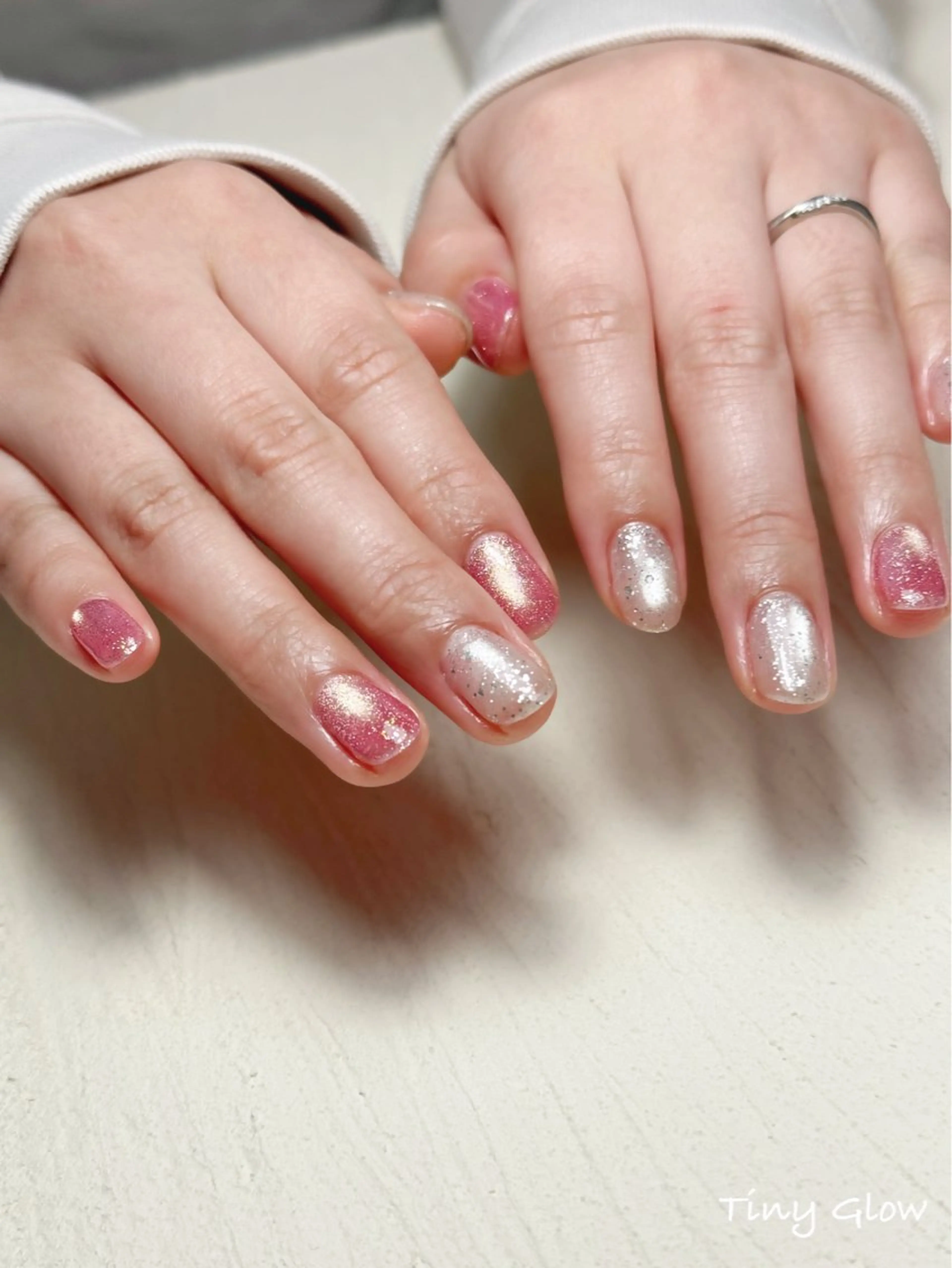 ネイル ハンドネイル Tiny Glowのネイルデザイン