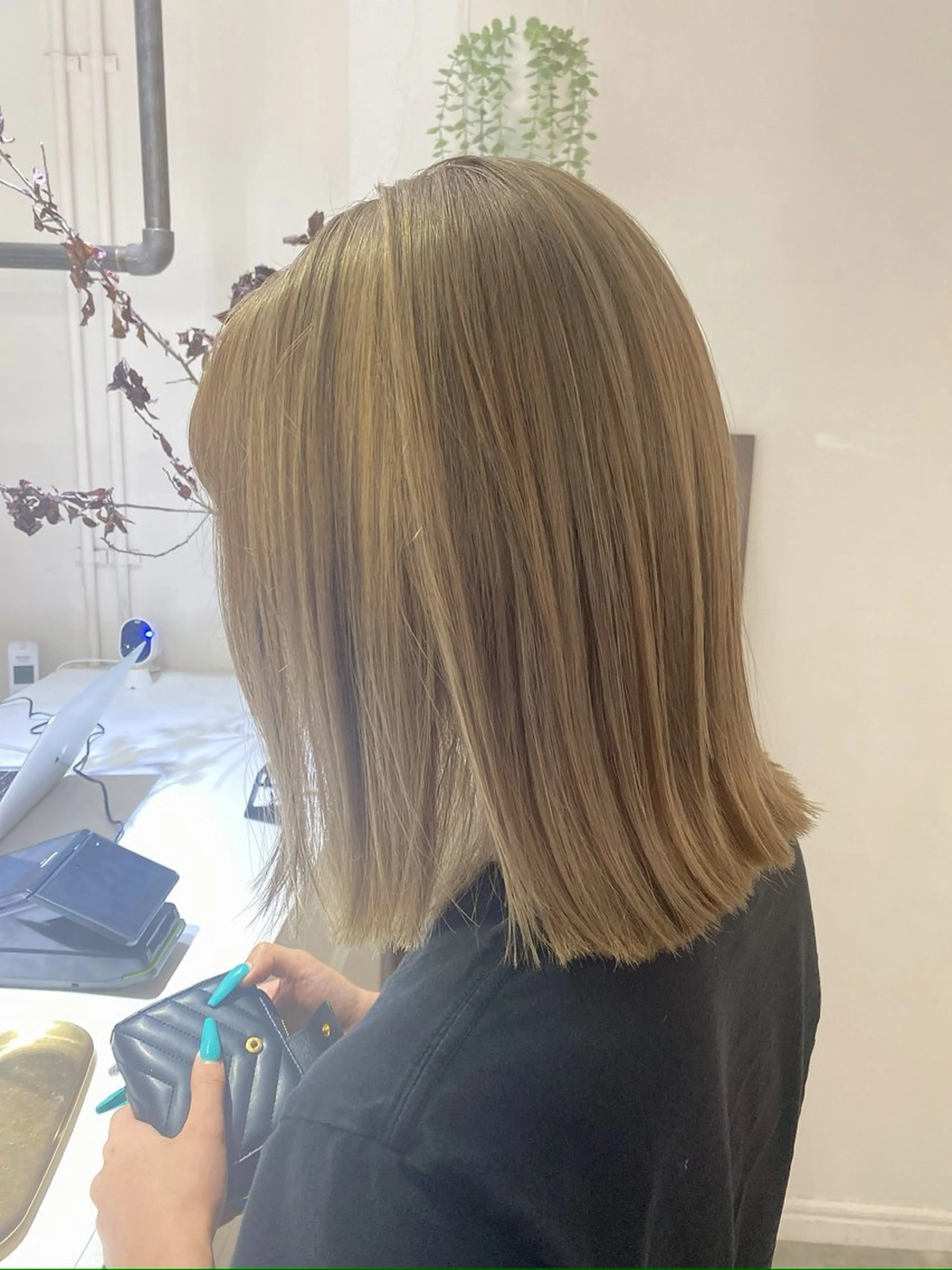 ミディアム ili 梅田のヘアスタイル