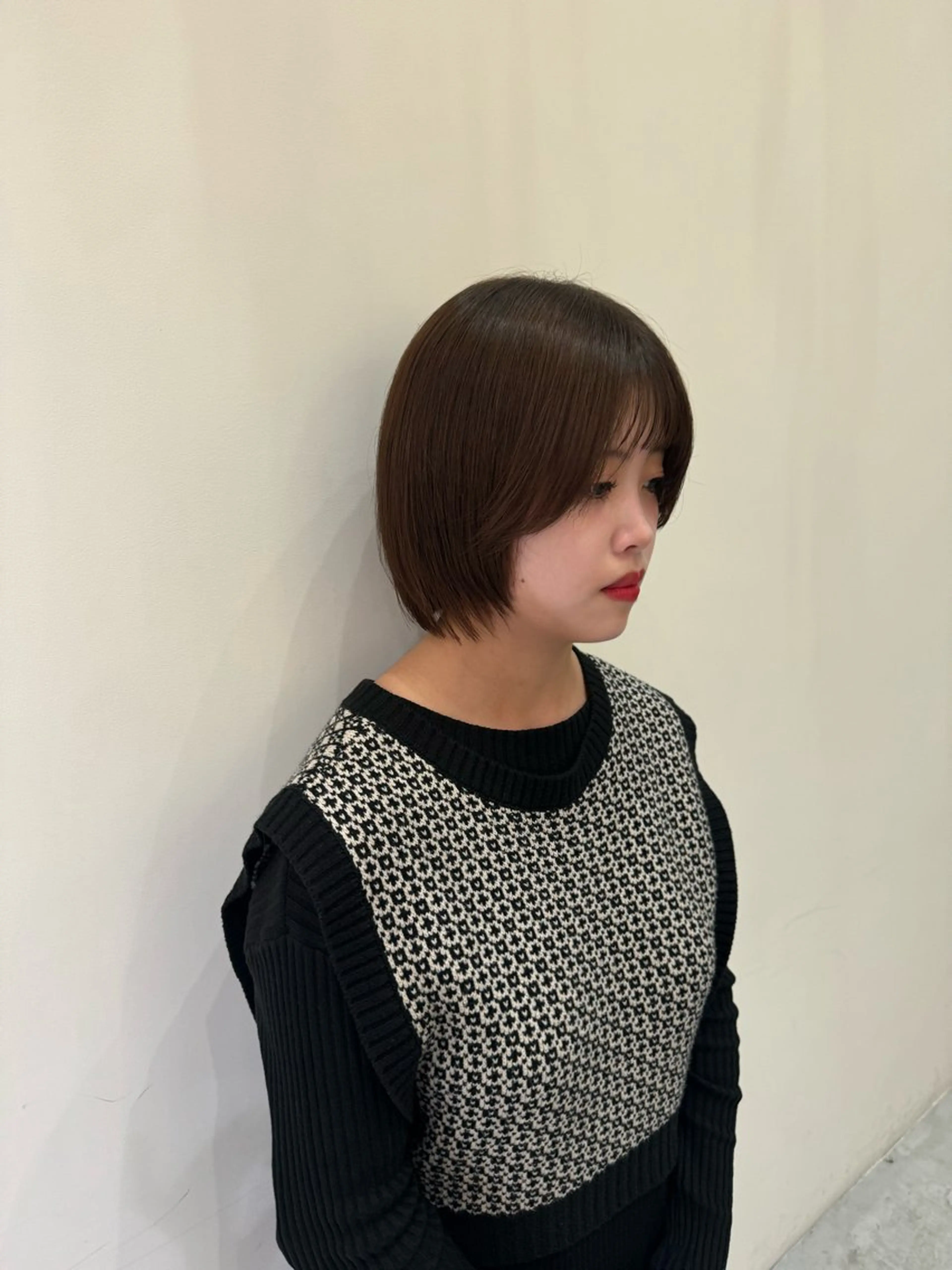 ショート カラー ブリーチ ブリーチなしカラー レイヤー/顔周り/透 明感カラー/うる艶のヘアスタイル