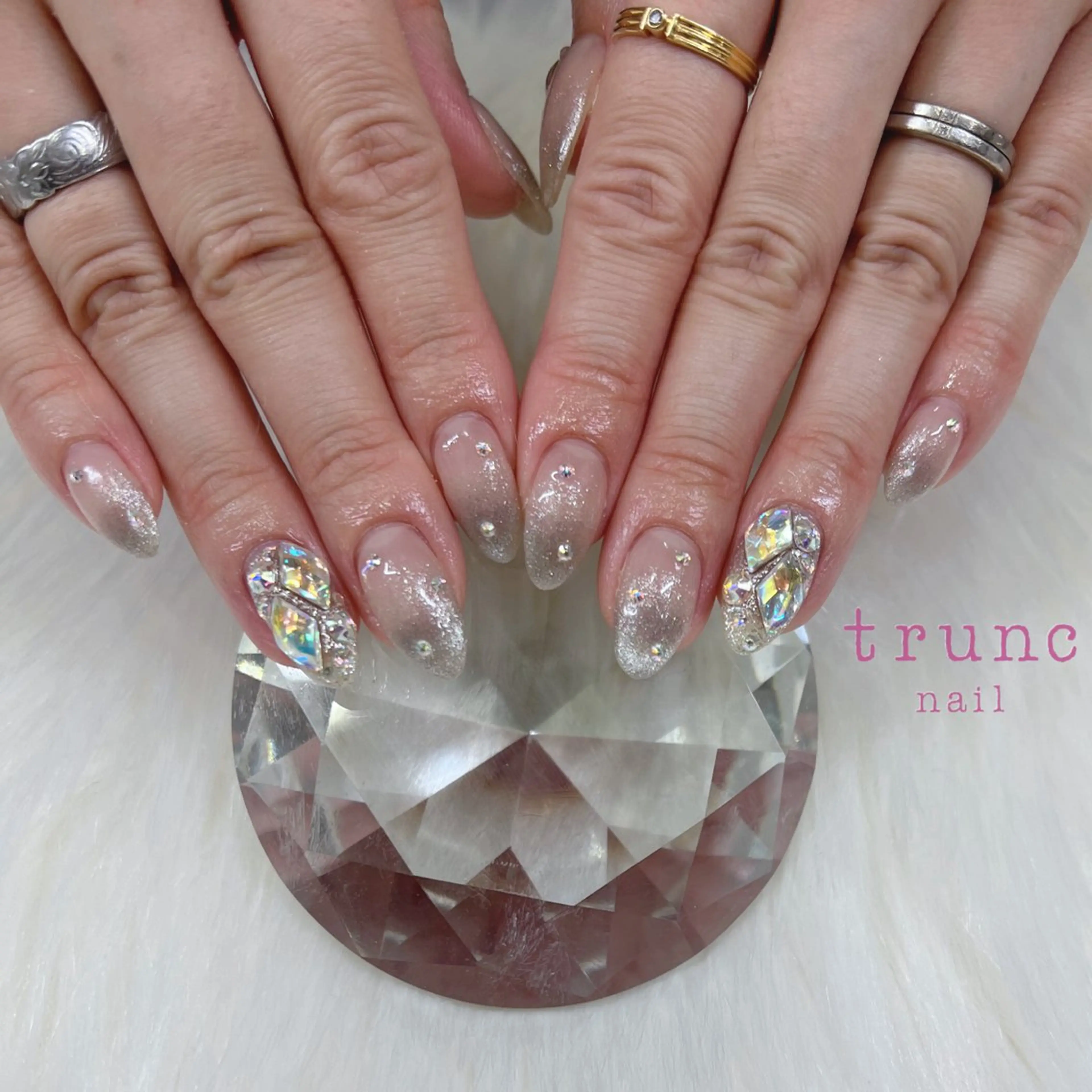 ネイル trunc nail 🌻宮下🌻のネイルデザイン