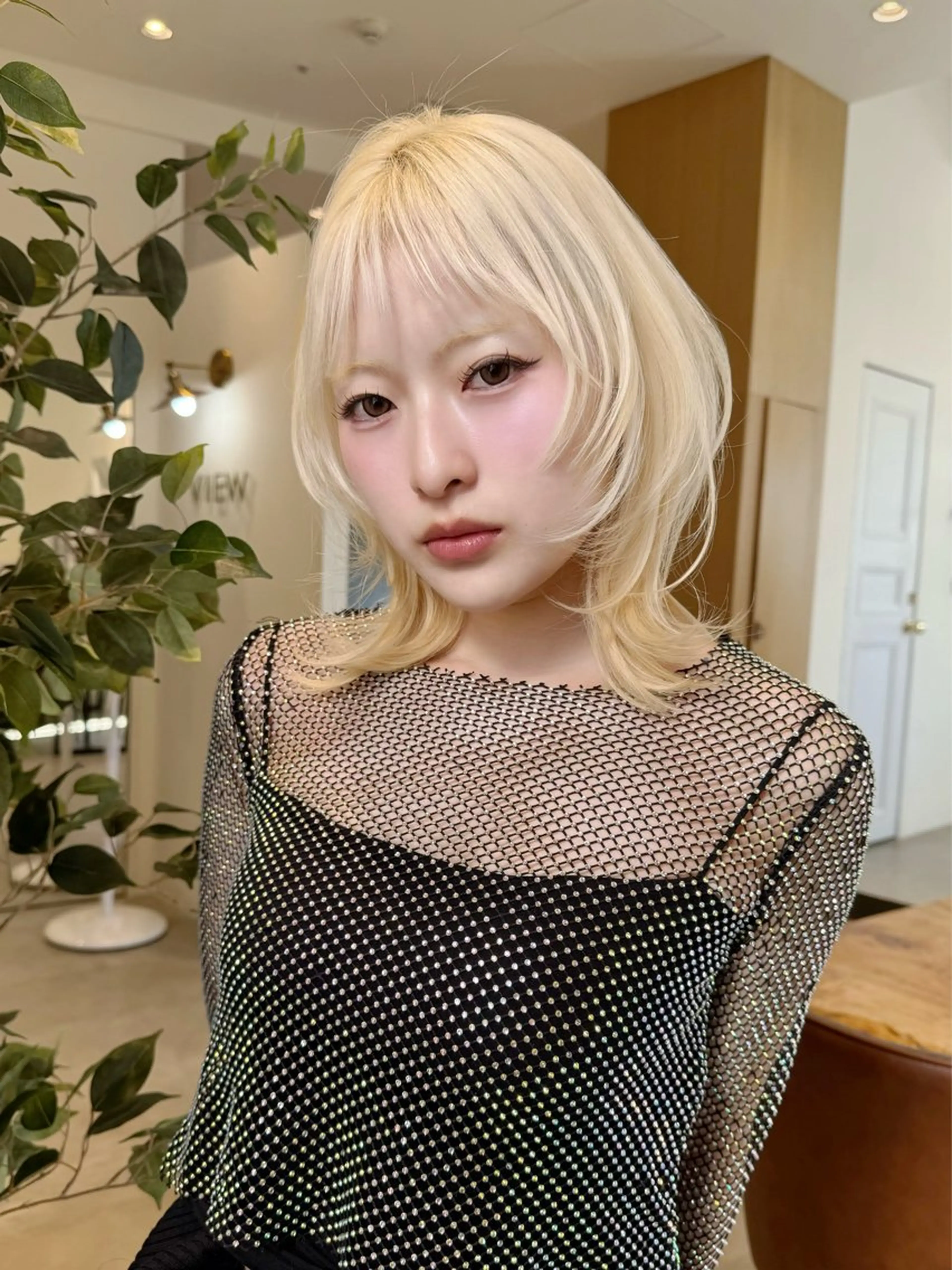 ミディアム ヘアカラー ハイトーン| ブリーチ|めぐ🫧のヘアスタイル