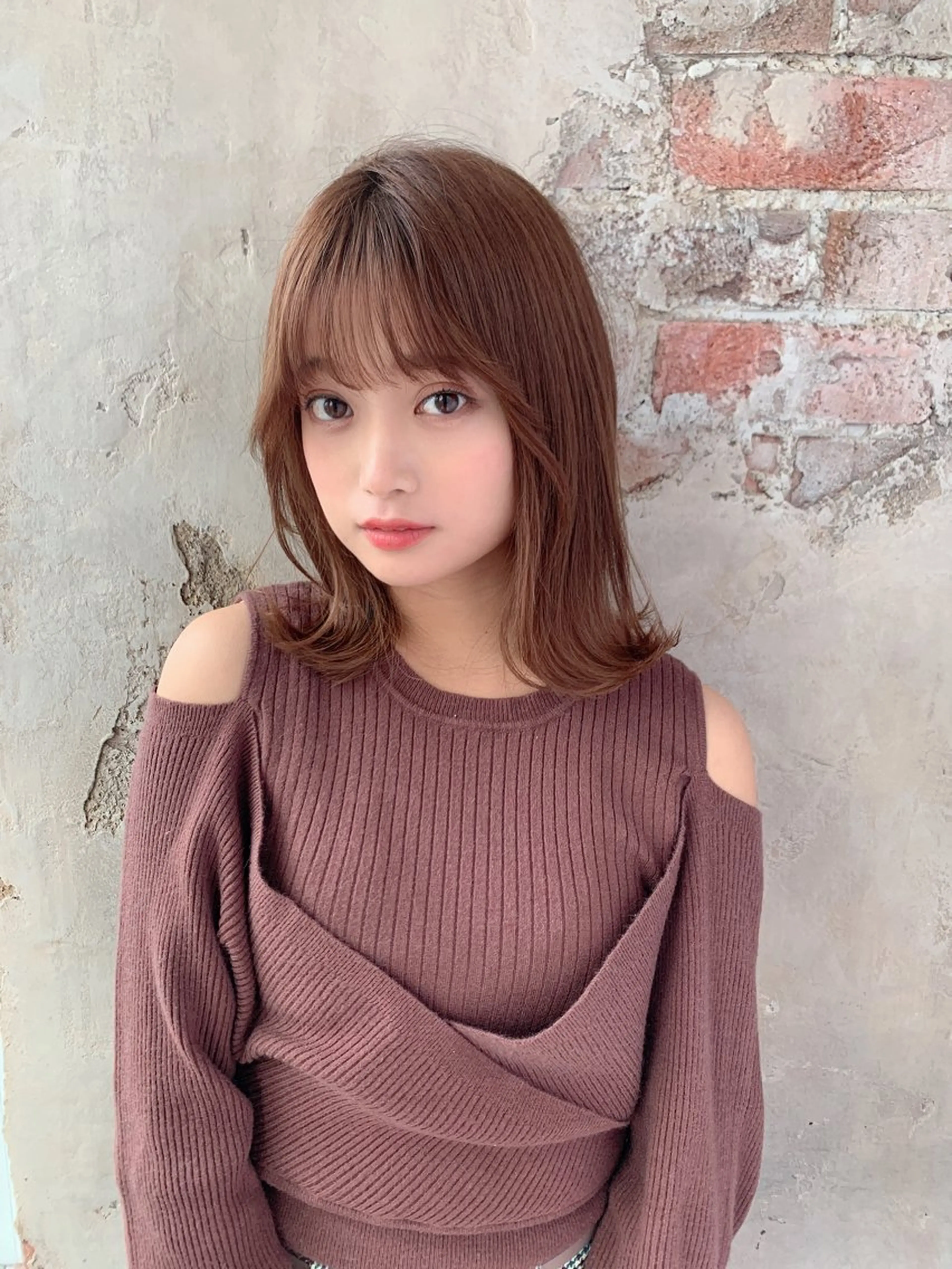 ミディアム カラー ブリーチ ケアブリーチ ダブルカラー イヤリングカラー ハイライトカラー カット ヘアカラー トリートメント 新宿✨顔周りカット 韓国ヘア/坂本亜裟海のヘアスタイル