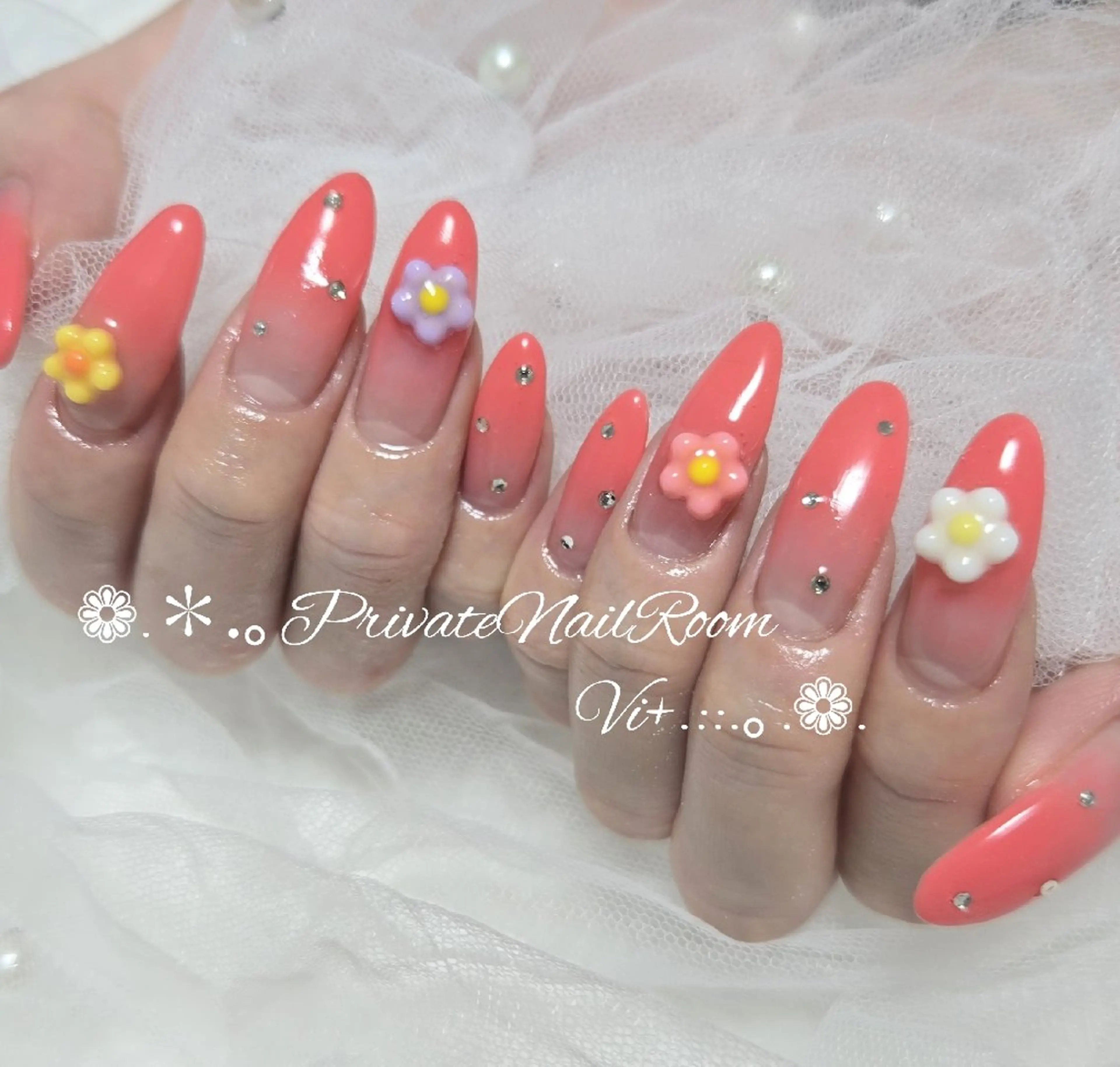 ネイル ハンドネイル Nail Room Vi+のネイルデザイン