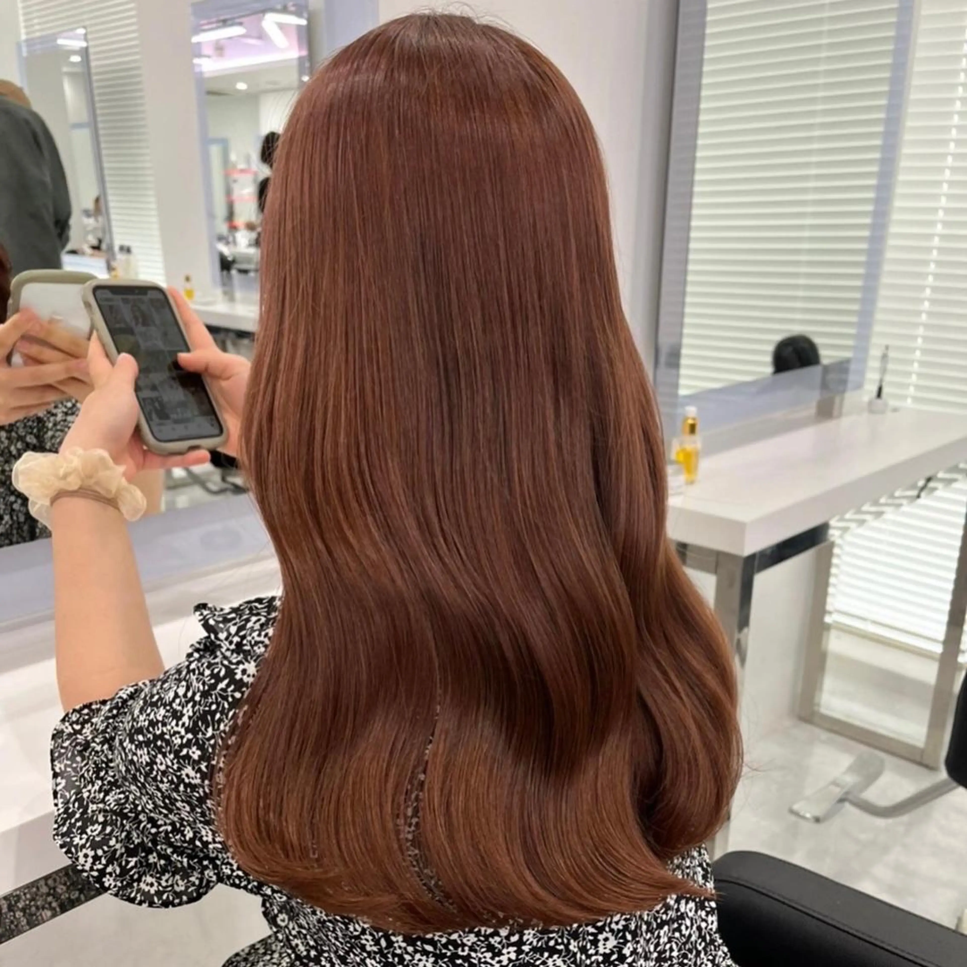 ロング カラー ヘアカラー トリートメント 🌼リナ🌼赤み消し オリーブ/ブラウンのヘアスタイル