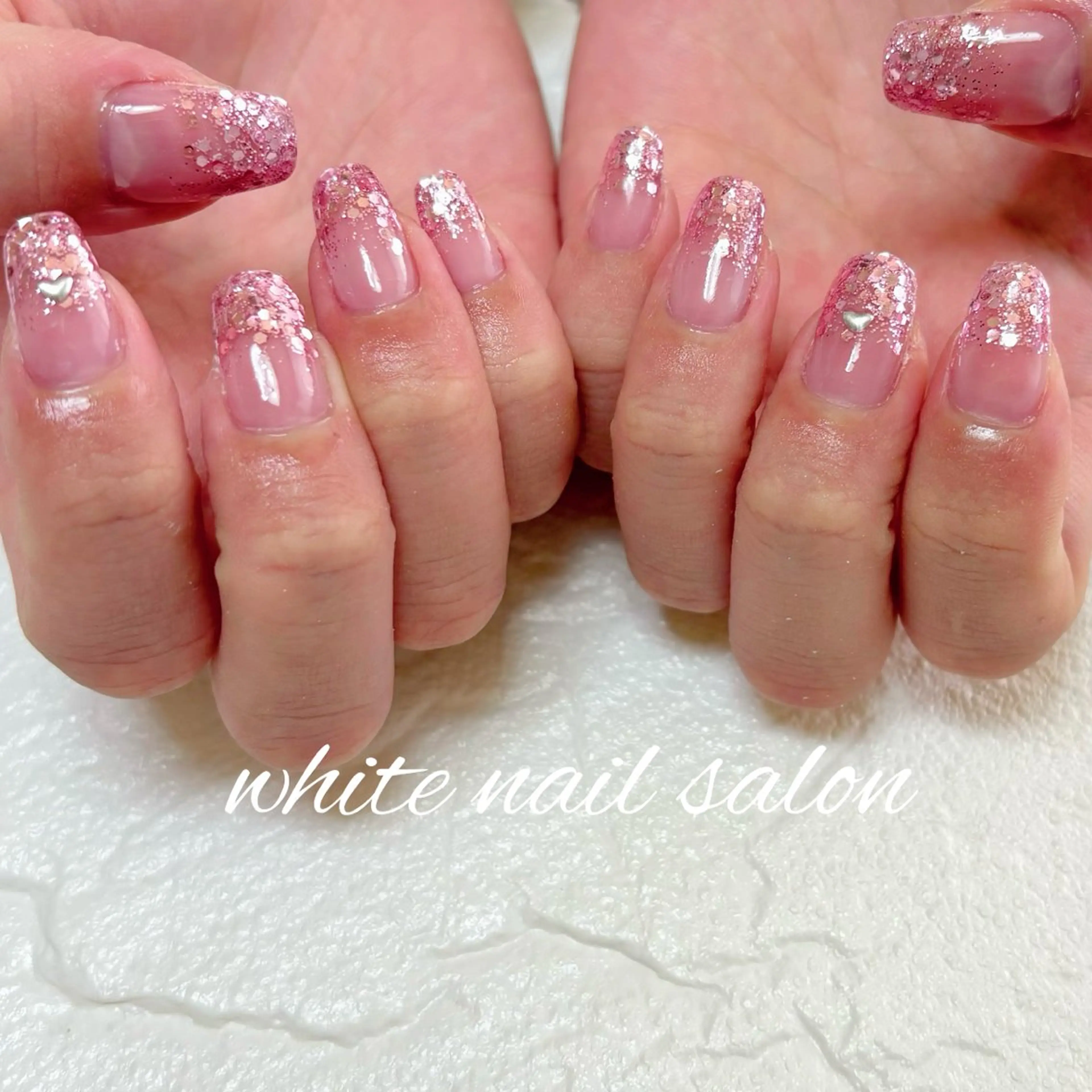 ネイル グラデーション ラメ(グリッター) ラメグラデーション ハンドネイル white nail salonのネイルデザイン