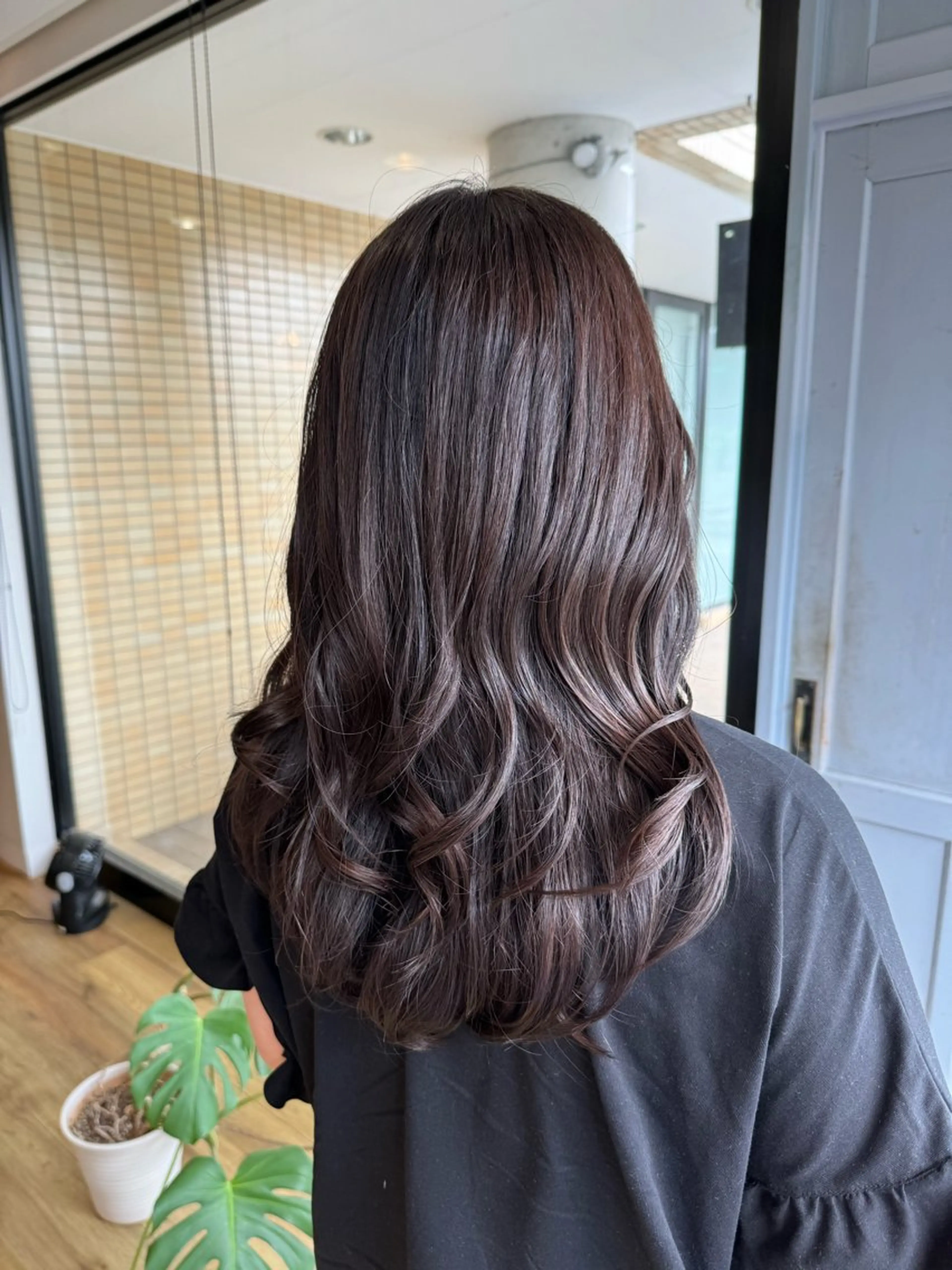 ロング カラー ラベンダーカラー ツキダテ ユイのヘアスタイル