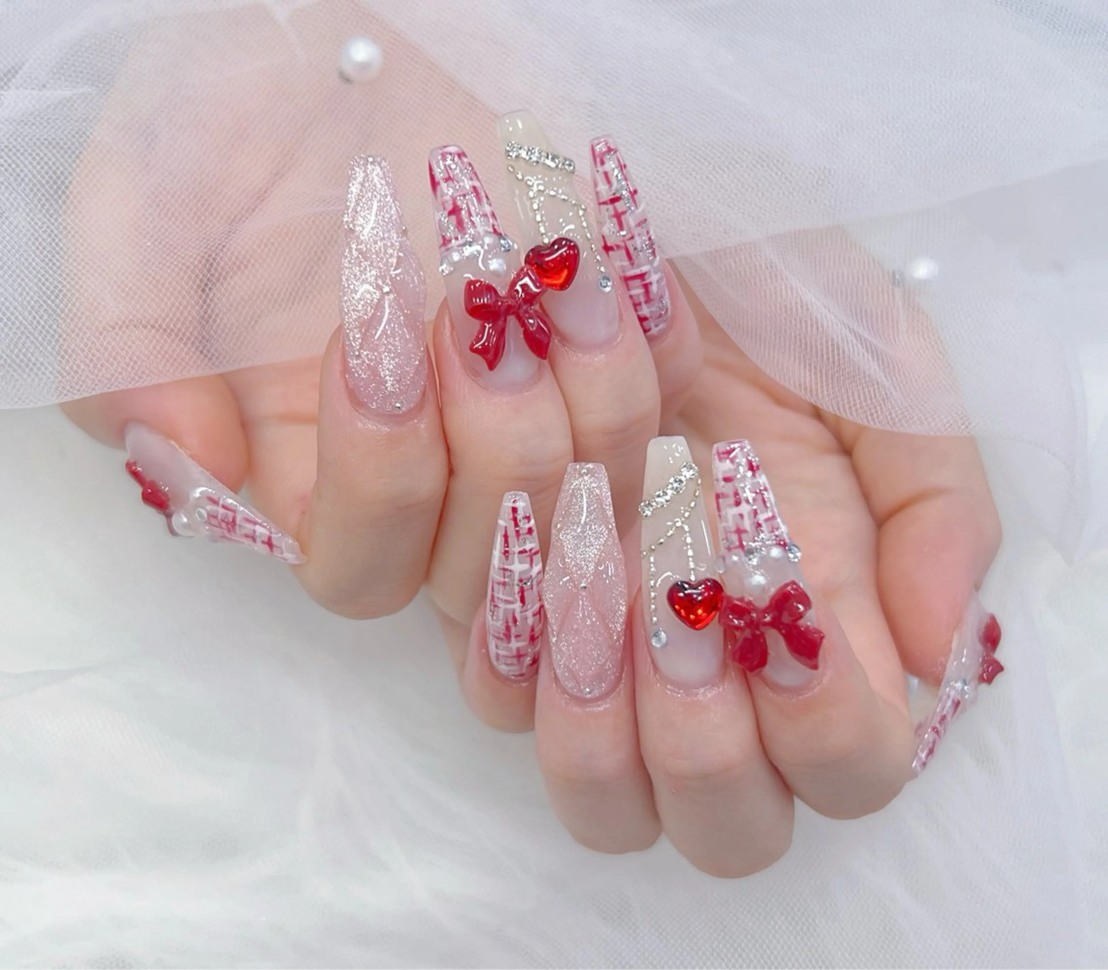 ネイル アートネイル オーロラネイル チークネイル 長さ出し フットネイル Miya _nailのネイルデザイン