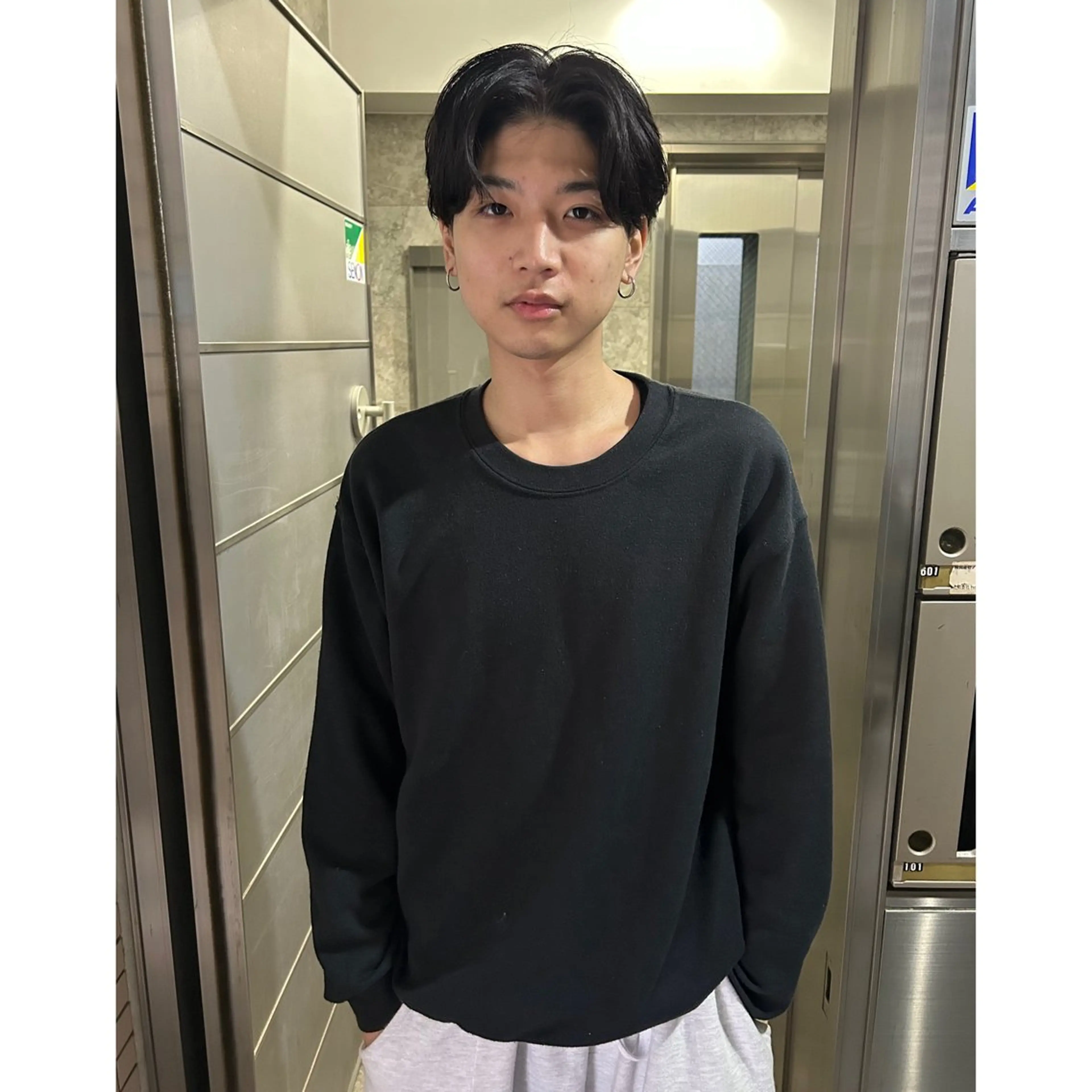 ショート パーマ メンズ メンズブリーチ センターパート メンズハイライト メンズインナーカラー メンズパーマ カット 💈メンズ短髪特化 ✂︎伊藤大輝💈のヘアスタイル