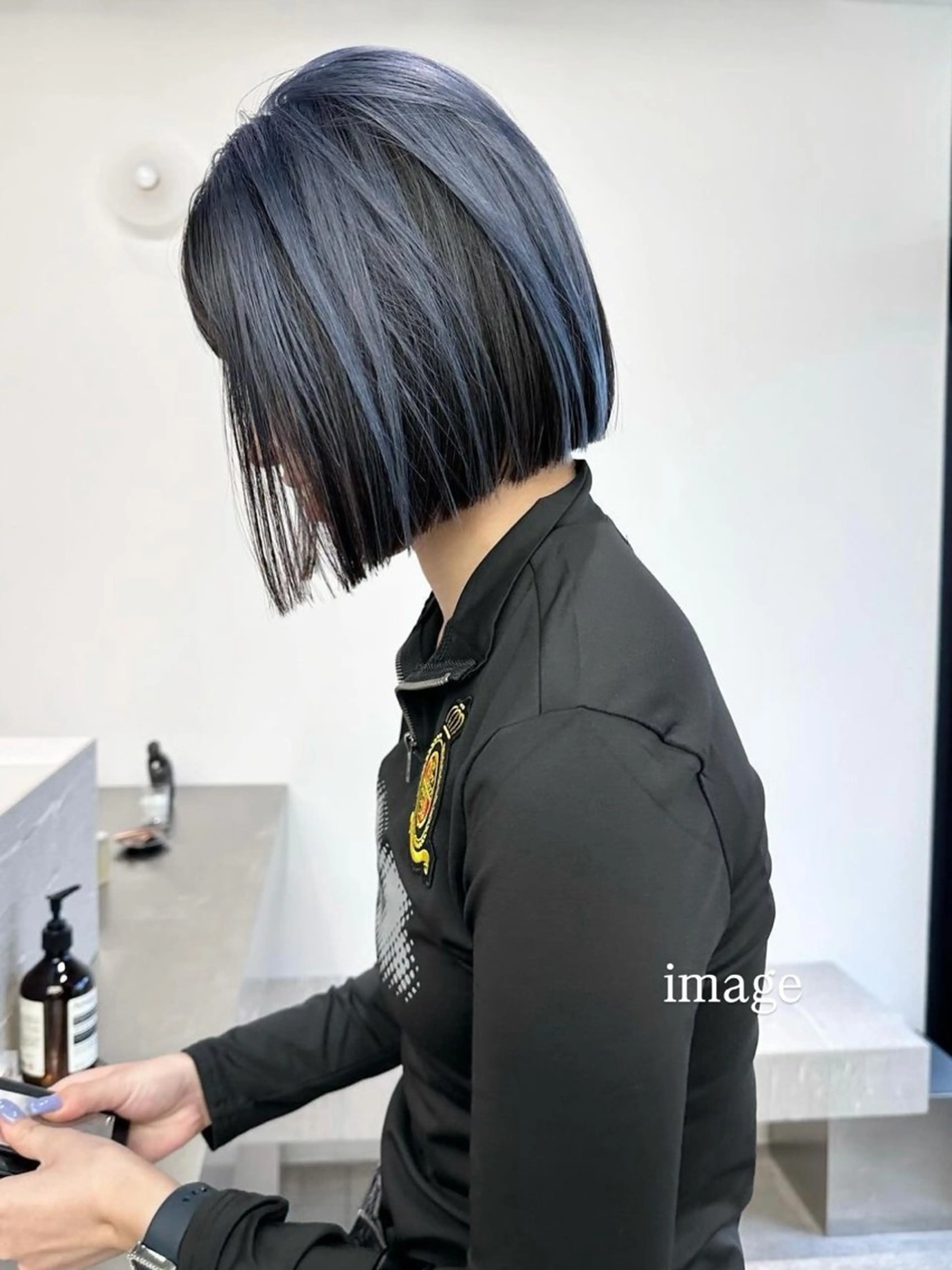 ミディアム カラー デザインカラー 萩原 紗妃のヘアスタイル