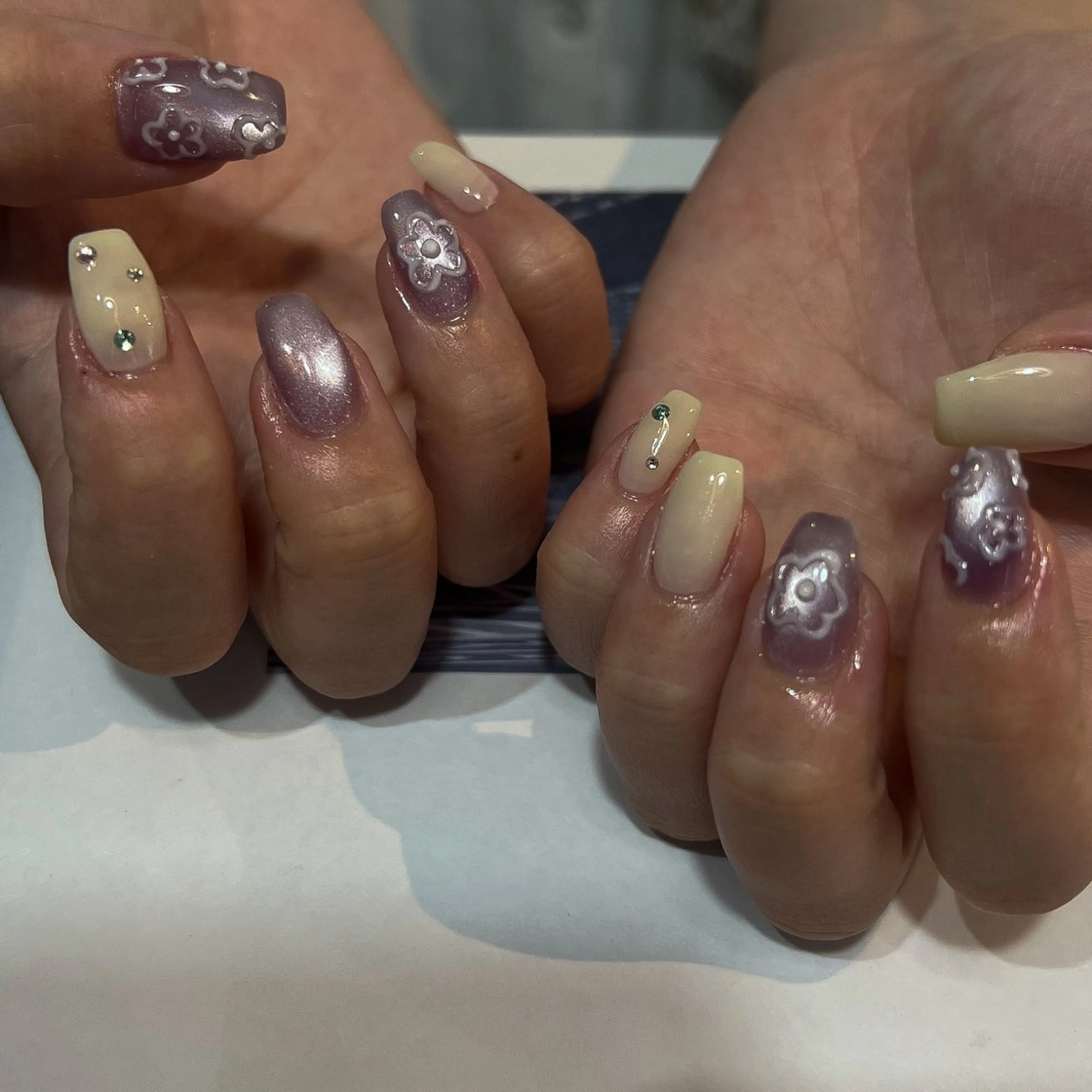 ネイル ハンドネイル nailsalon ULLのネイルデザイン