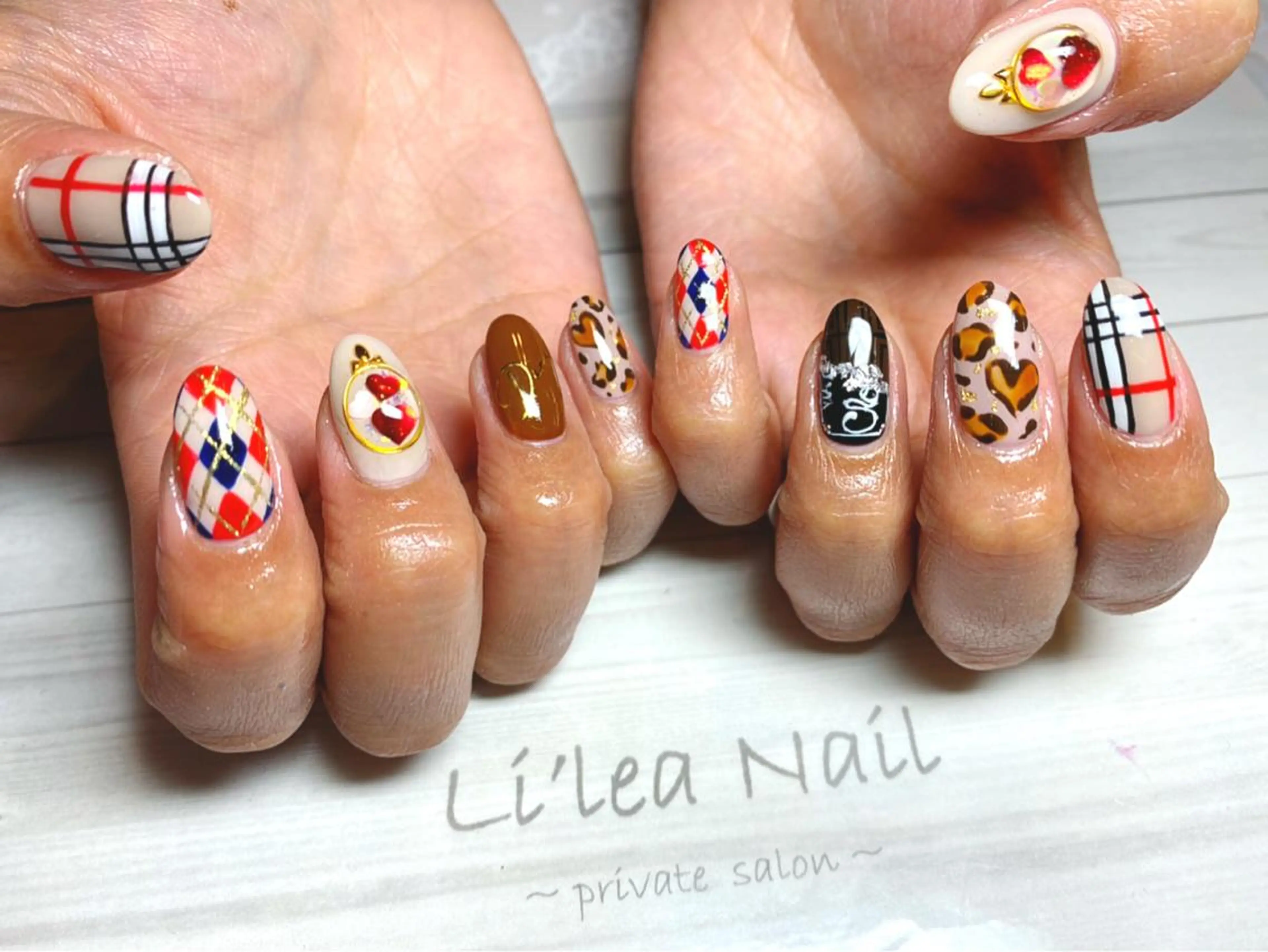 ネイル Li'leaNail AINAのネイルデザイン