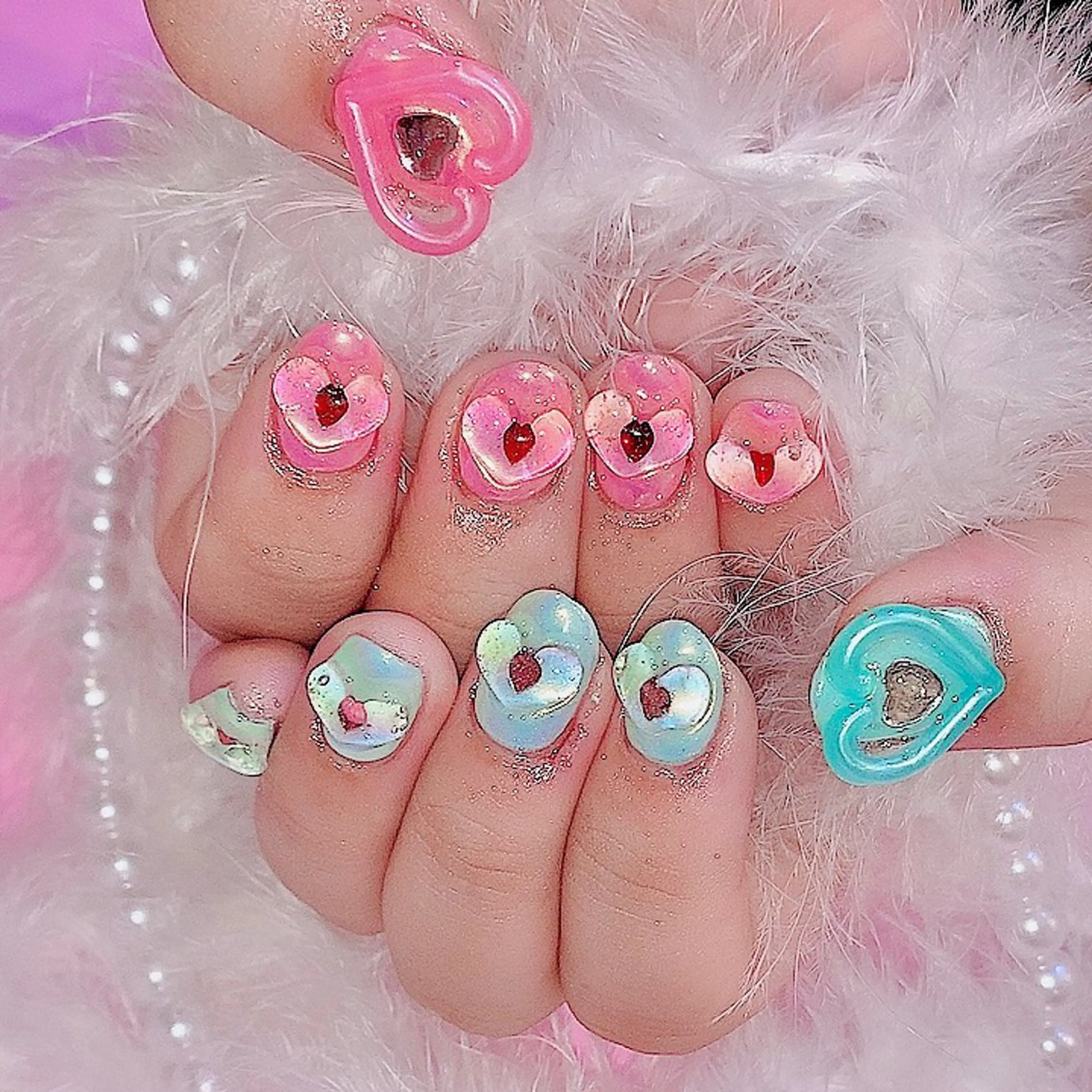 ネイル ハート ホログラムネイル 氷ネイル・うるうるネイル キラキラネイル 韓国ネイル 3Dアートネイル💗 都築レナのネイルデザイン