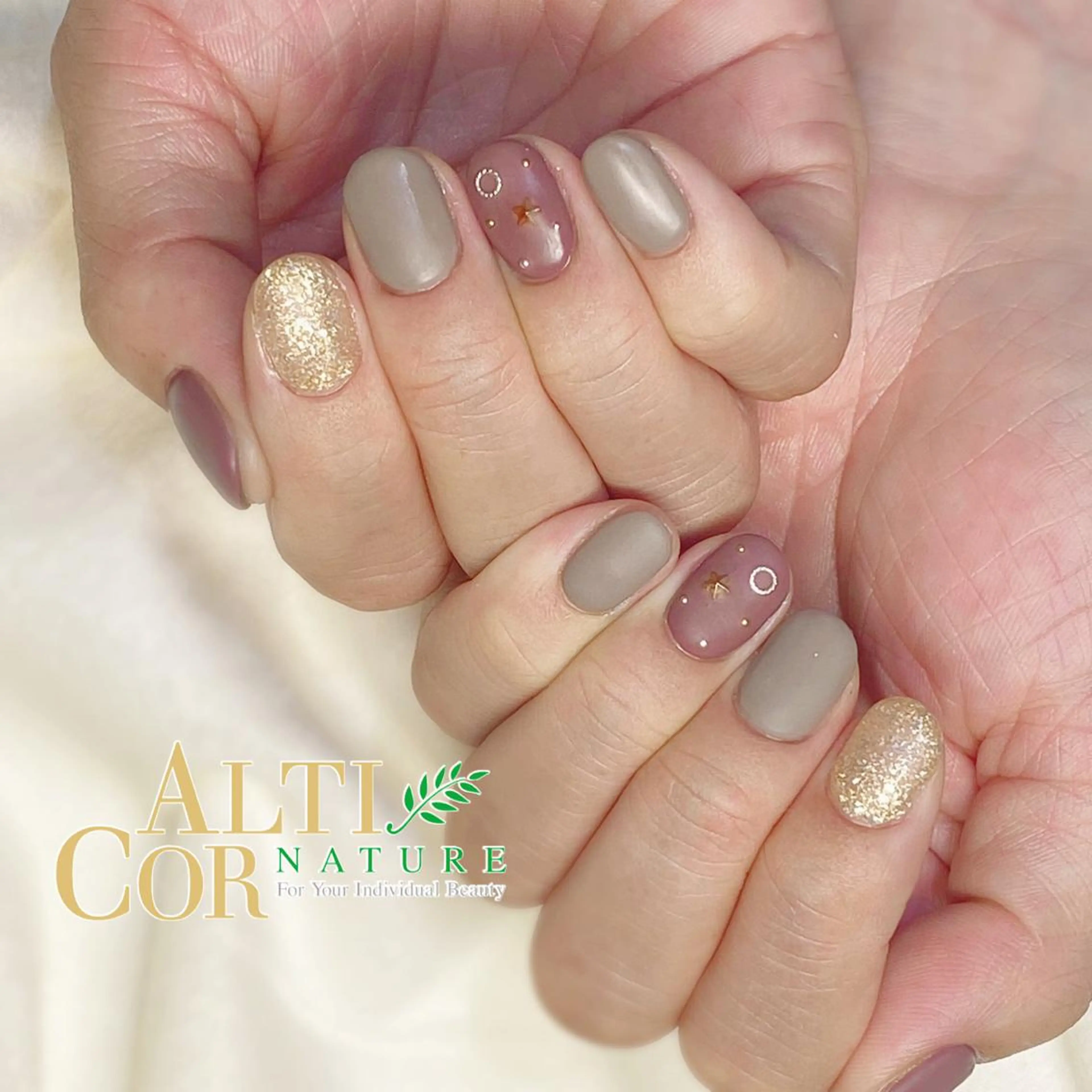 ネイル ChezEspoir 佐藤のネイルデザイン