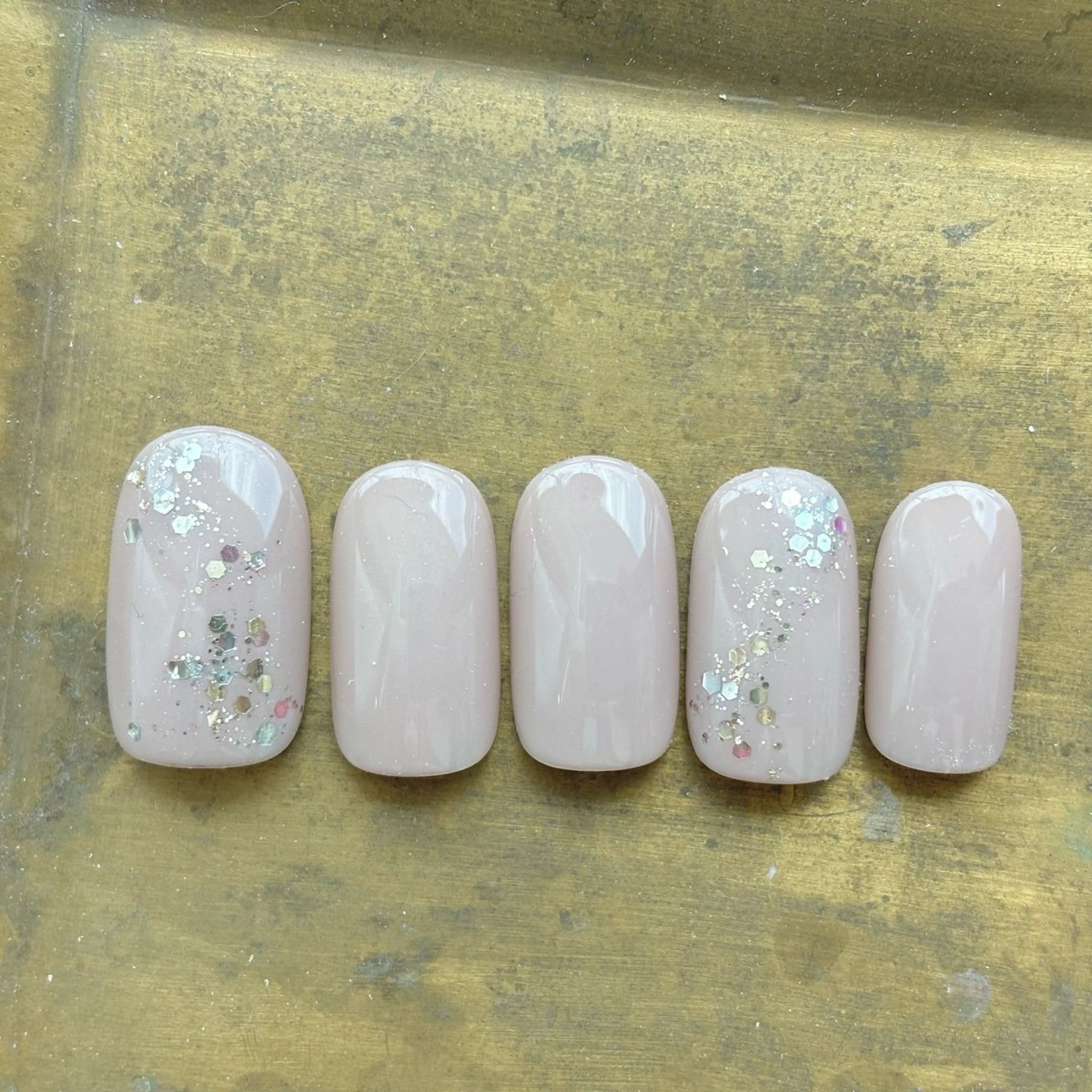 ネイル ピンク 6Roku  Hair所属・伊藤 貴恵のネイルデザイン