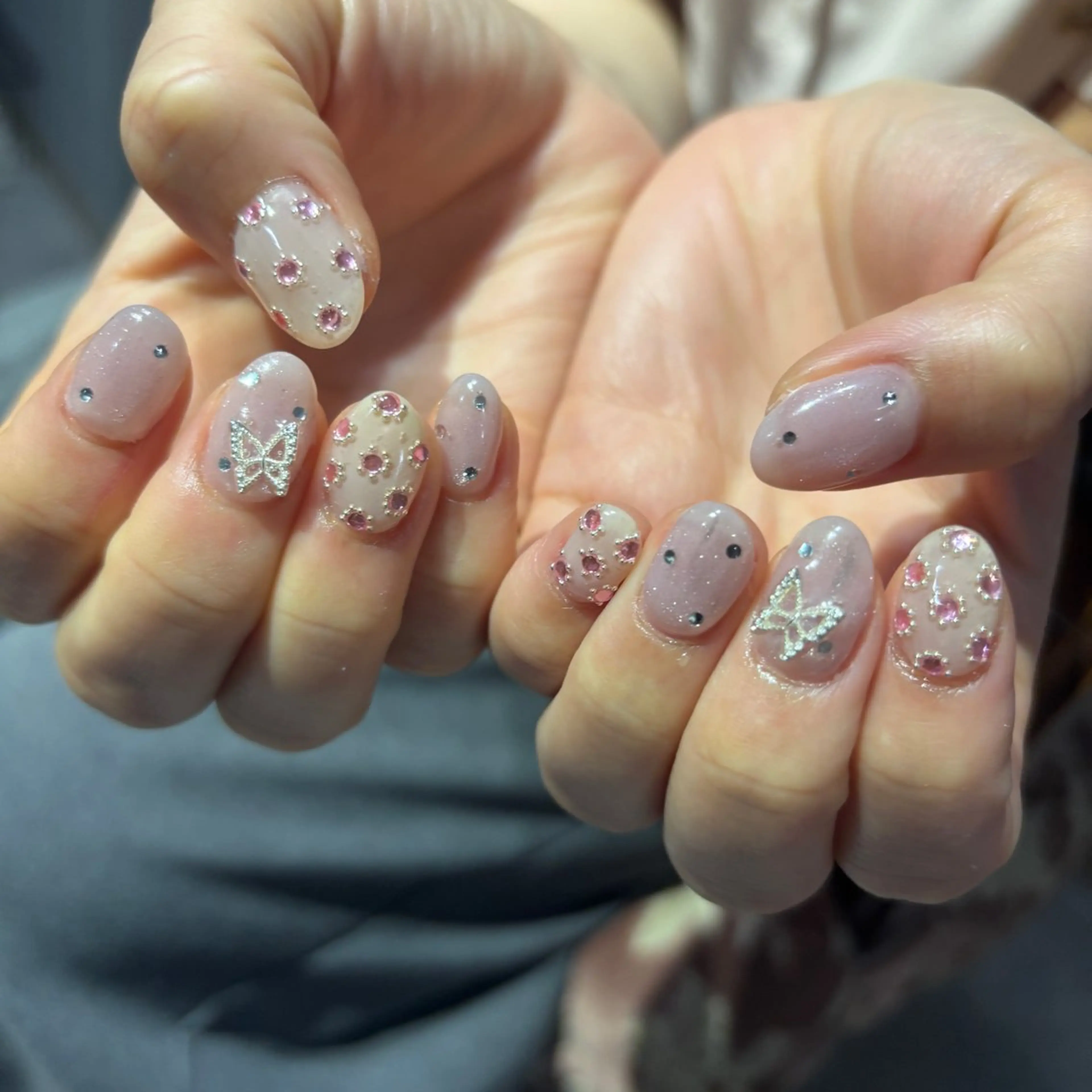 ネイル ハンドネイル フットネイル 栗田 ゆう子のネイルデザイン