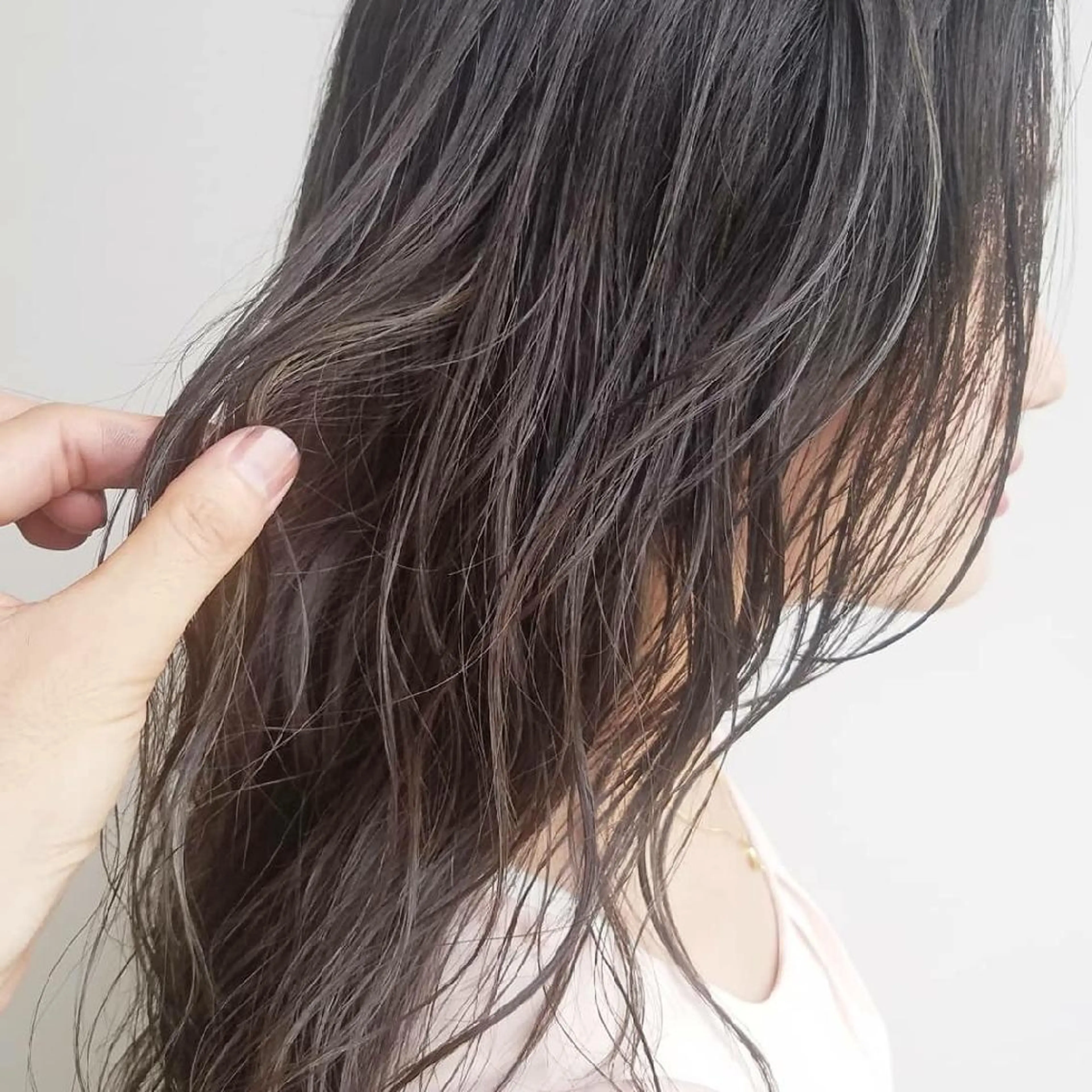 ミディアム カラー ハイライトカラー ハイライト iplus まつげ、眉毛、耳つぼのマツエク・マツパデザイン