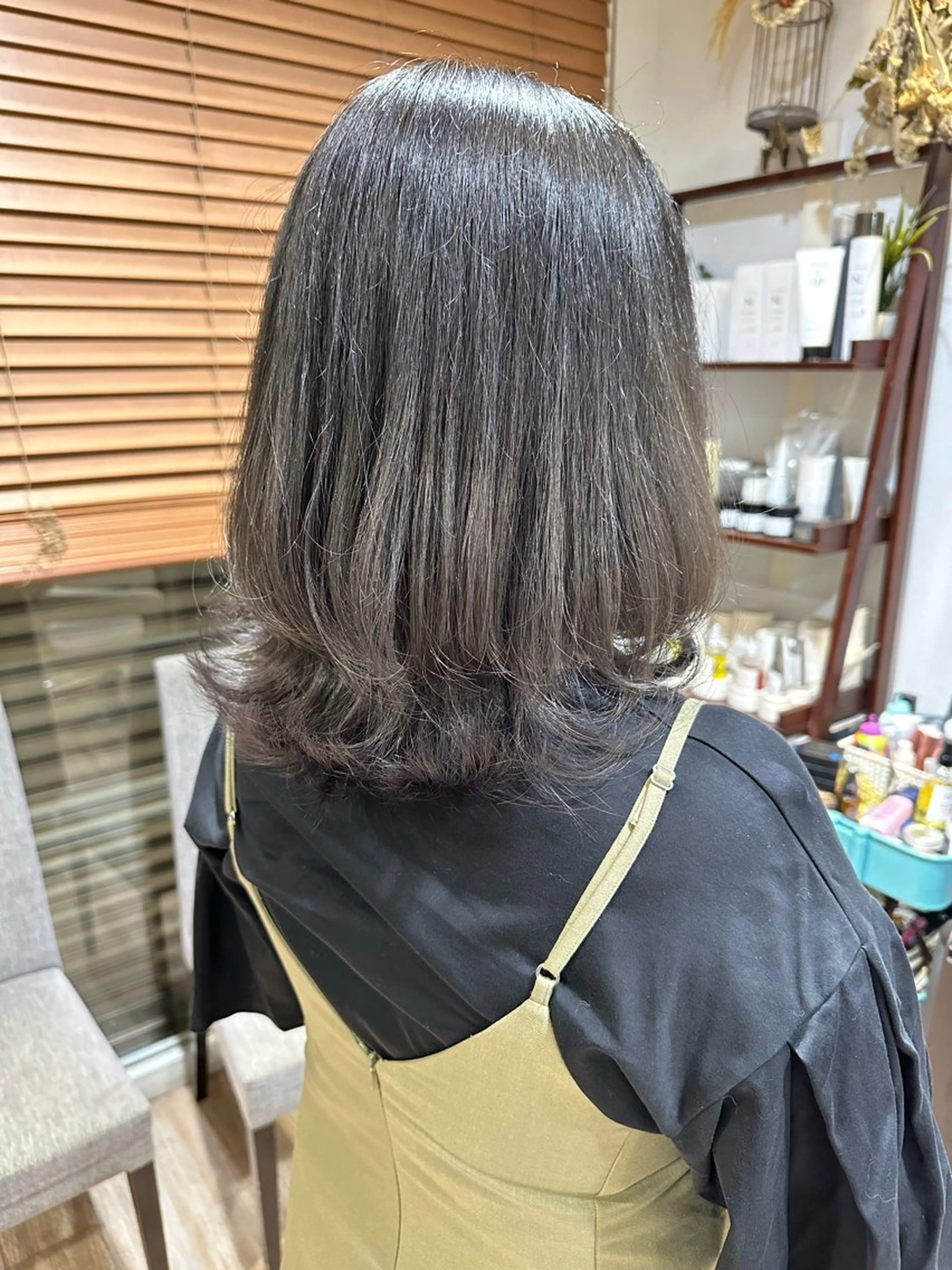 カラー 透明感カラー グラデーションカラー 宇都 唯のヘアスタイル