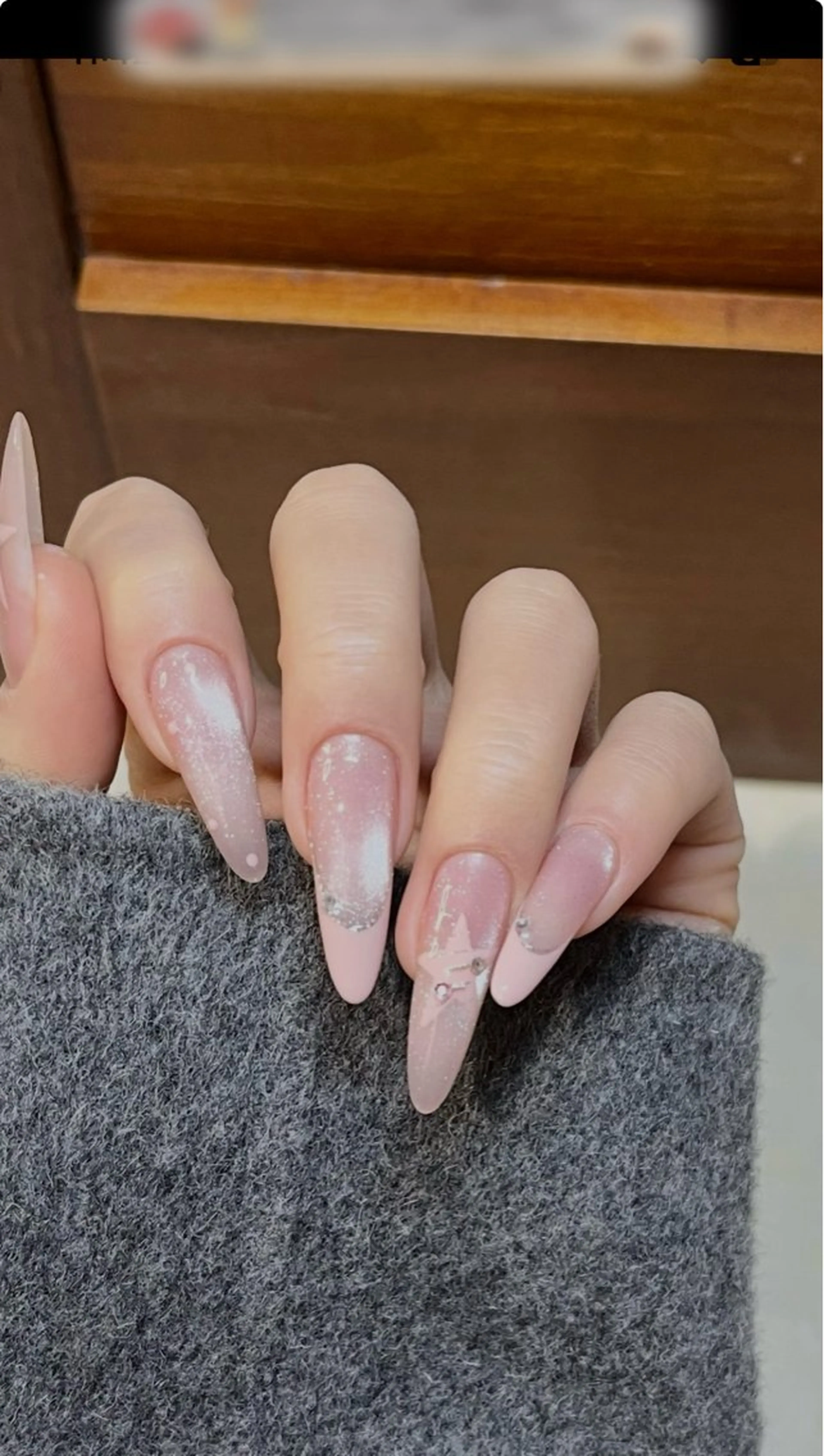 カラー グラデーションカラー ピンクカラー ハンドネイル AIN Nailのネイルデザイン