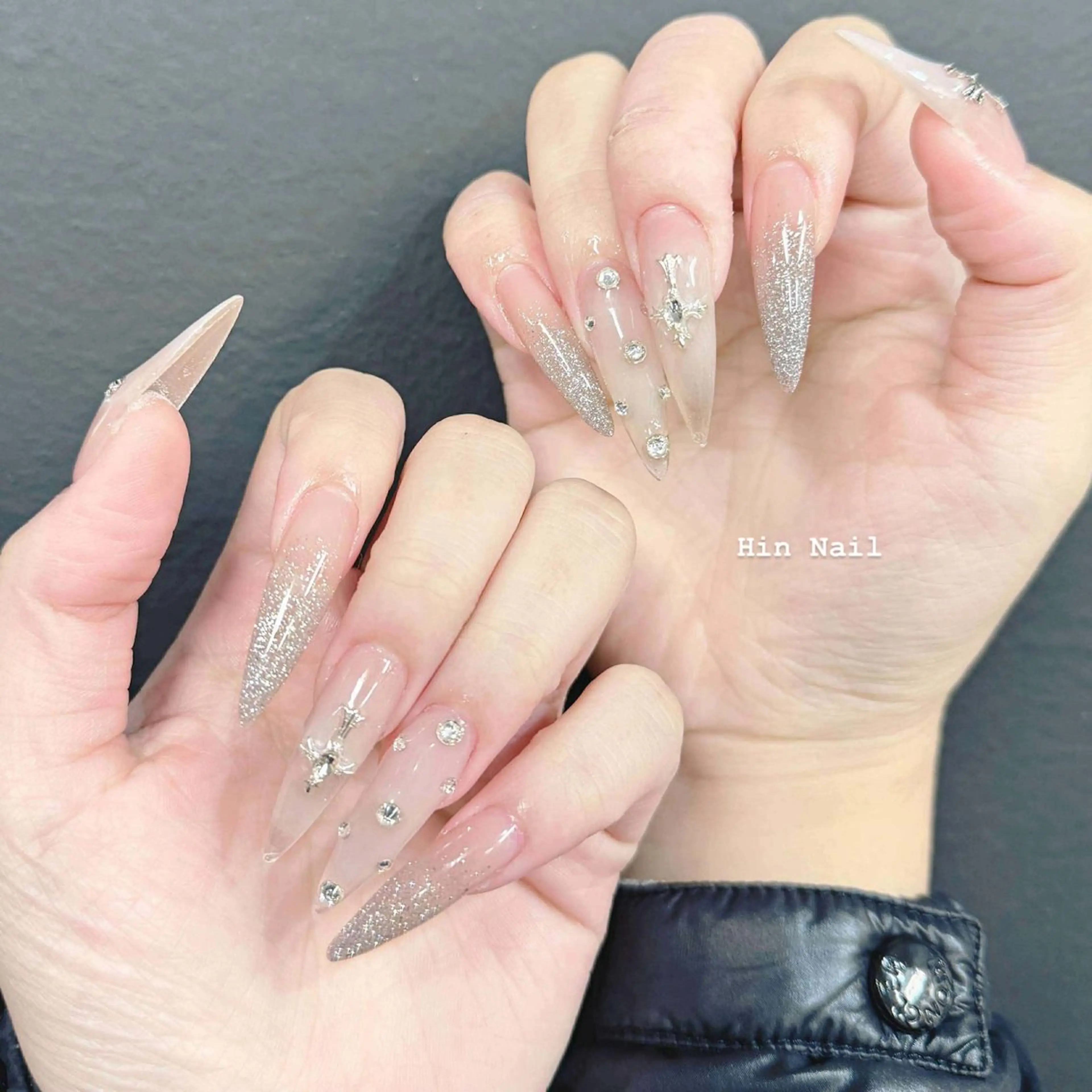 ネイル ハンドネイル Hin Nailsのネイルデザイン