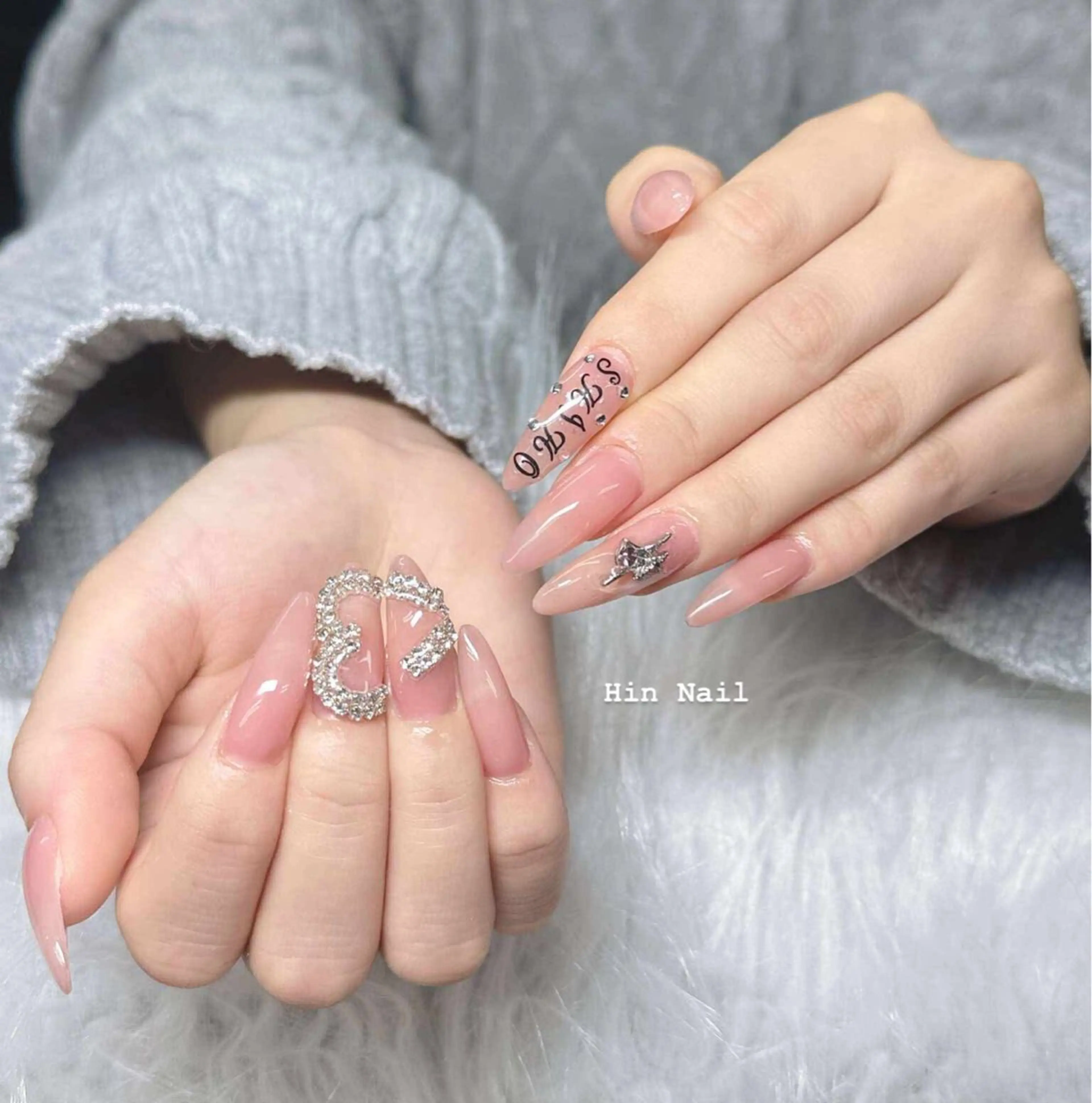 ネイル ハンドネイル HIN NAILのネイルデザイン