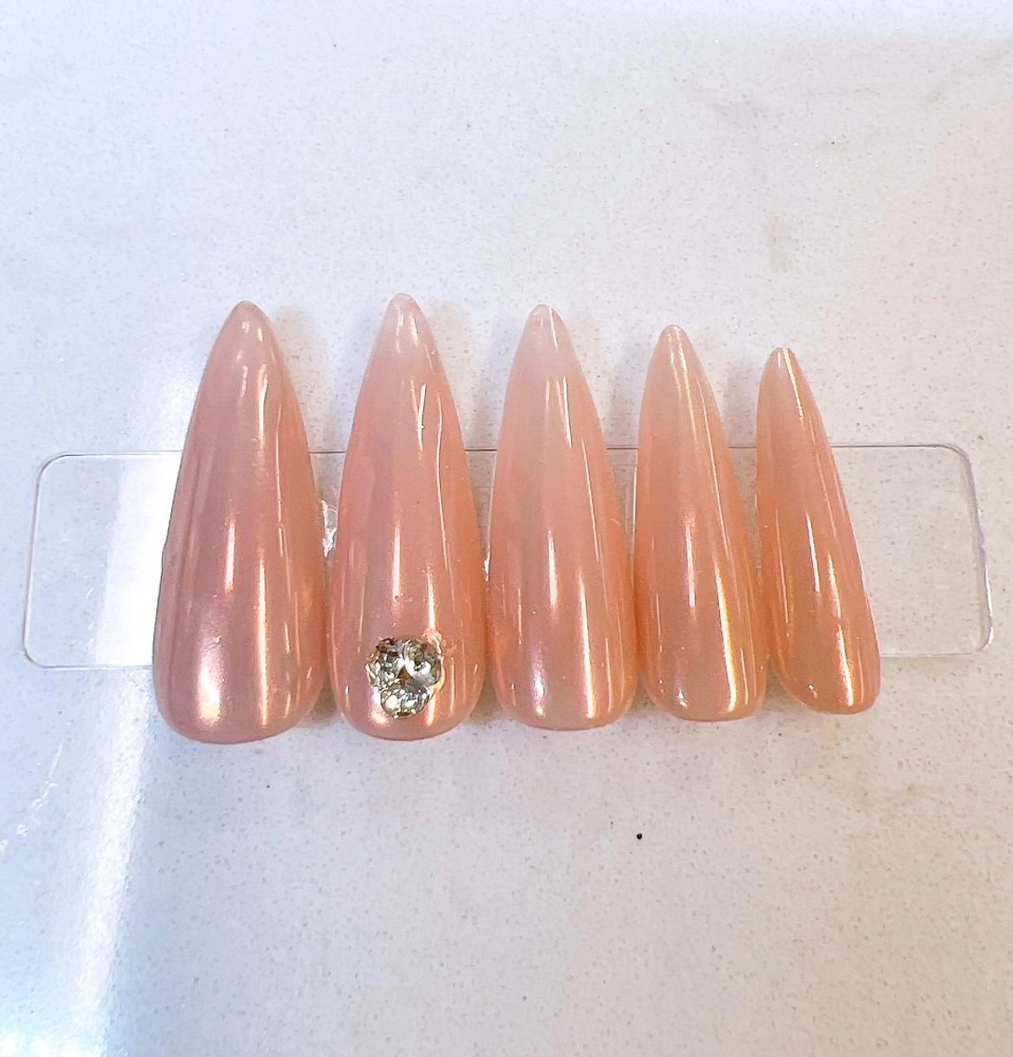 ネイル キラキラネイル ミラーネイル Queeens nailのネイルデザイン